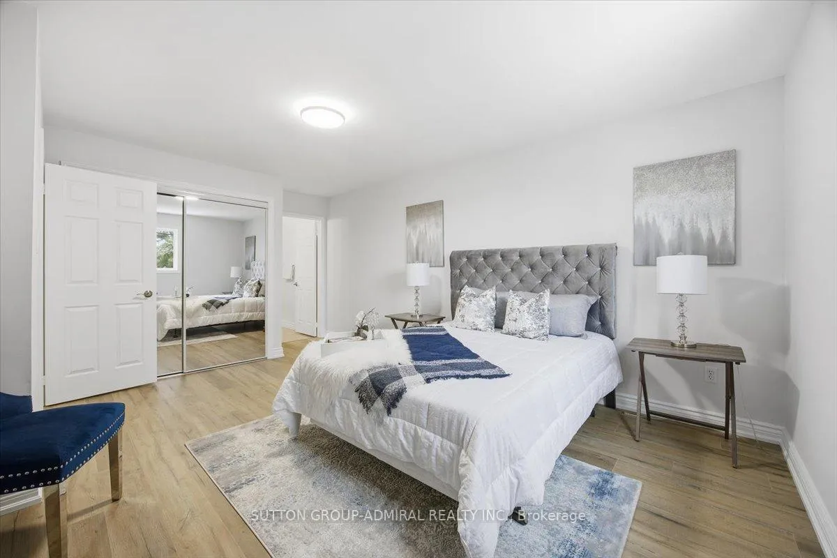 Photo 17 of 137 Chelwood Drive, Vaughan, Brownridge — HOMEH