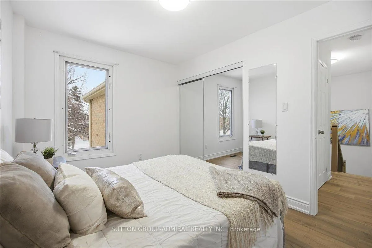 Photo 20 of 137 Chelwood Drive, Vaughan, Brownridge — HOMEH