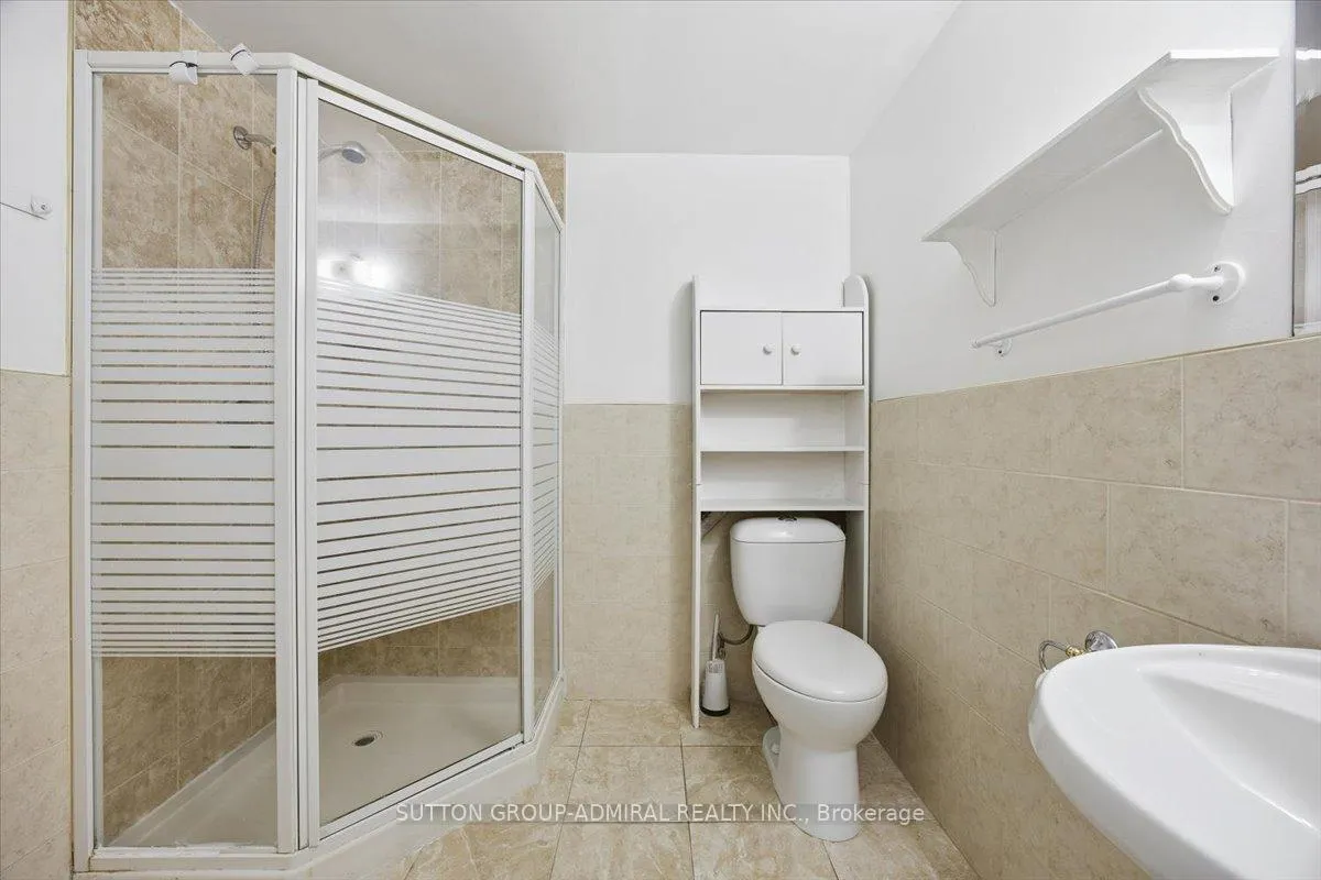 Photo 32 of 137 Chelwood Drive, Vaughan, Brownridge — HOMEH