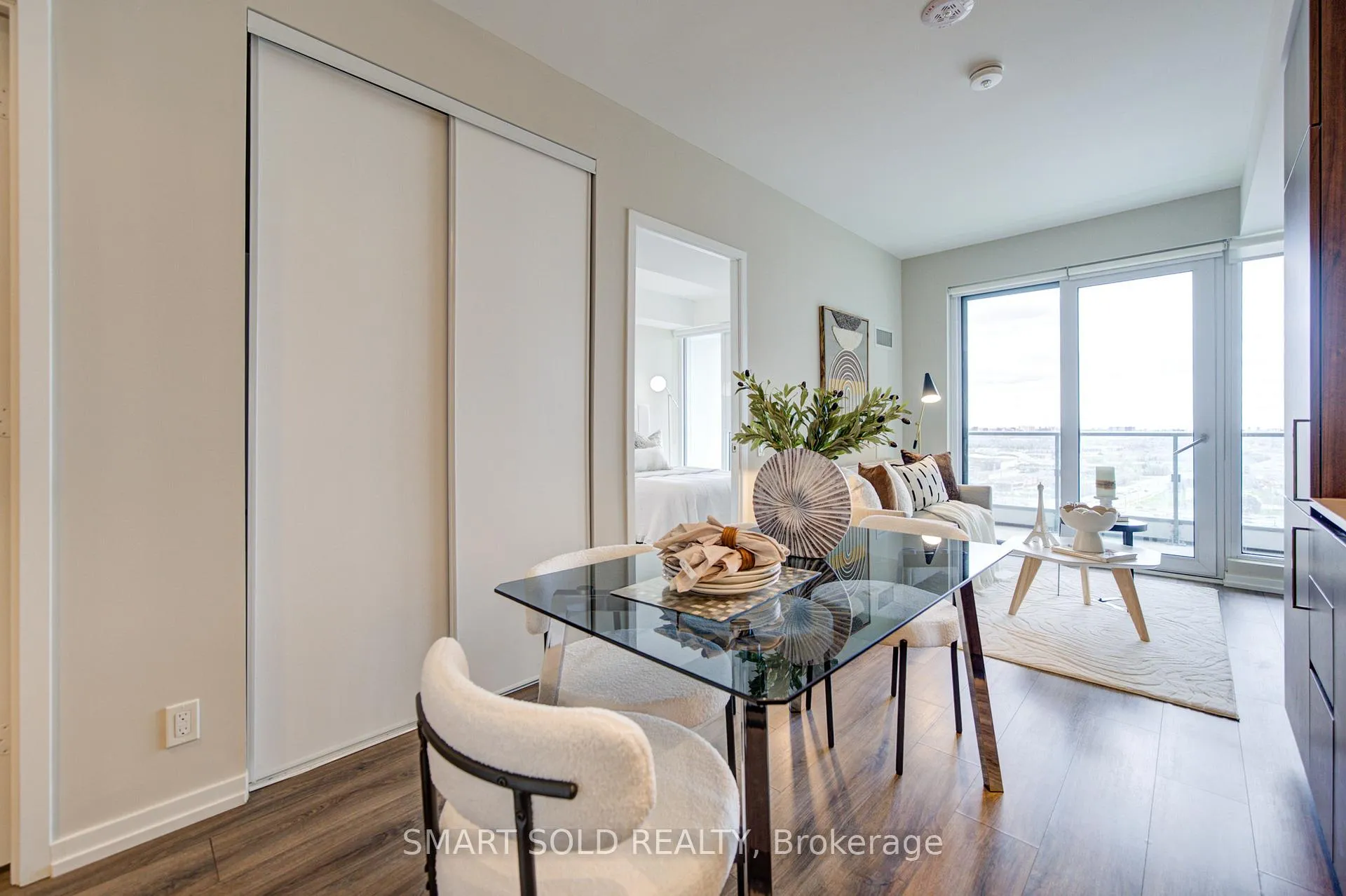 Photo 7 of Unit 1807, 1000 Portage Parkway, Vaughan, Vaughan Corporate Centre — HOMEH