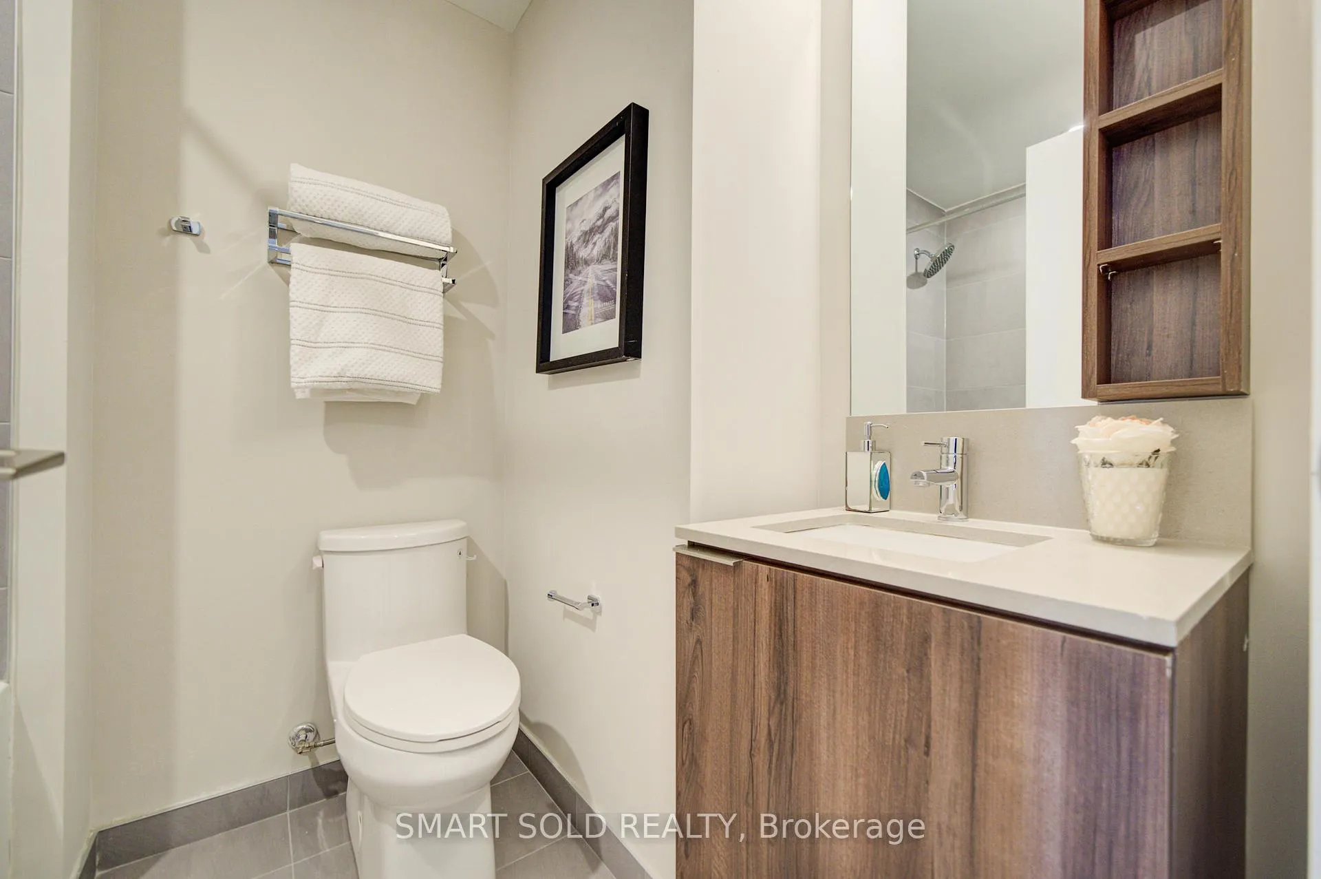 Photo 23 of Unit 1807, 1000 Portage Parkway, Vaughan, Vaughan Corporate Centre — HOMEH
