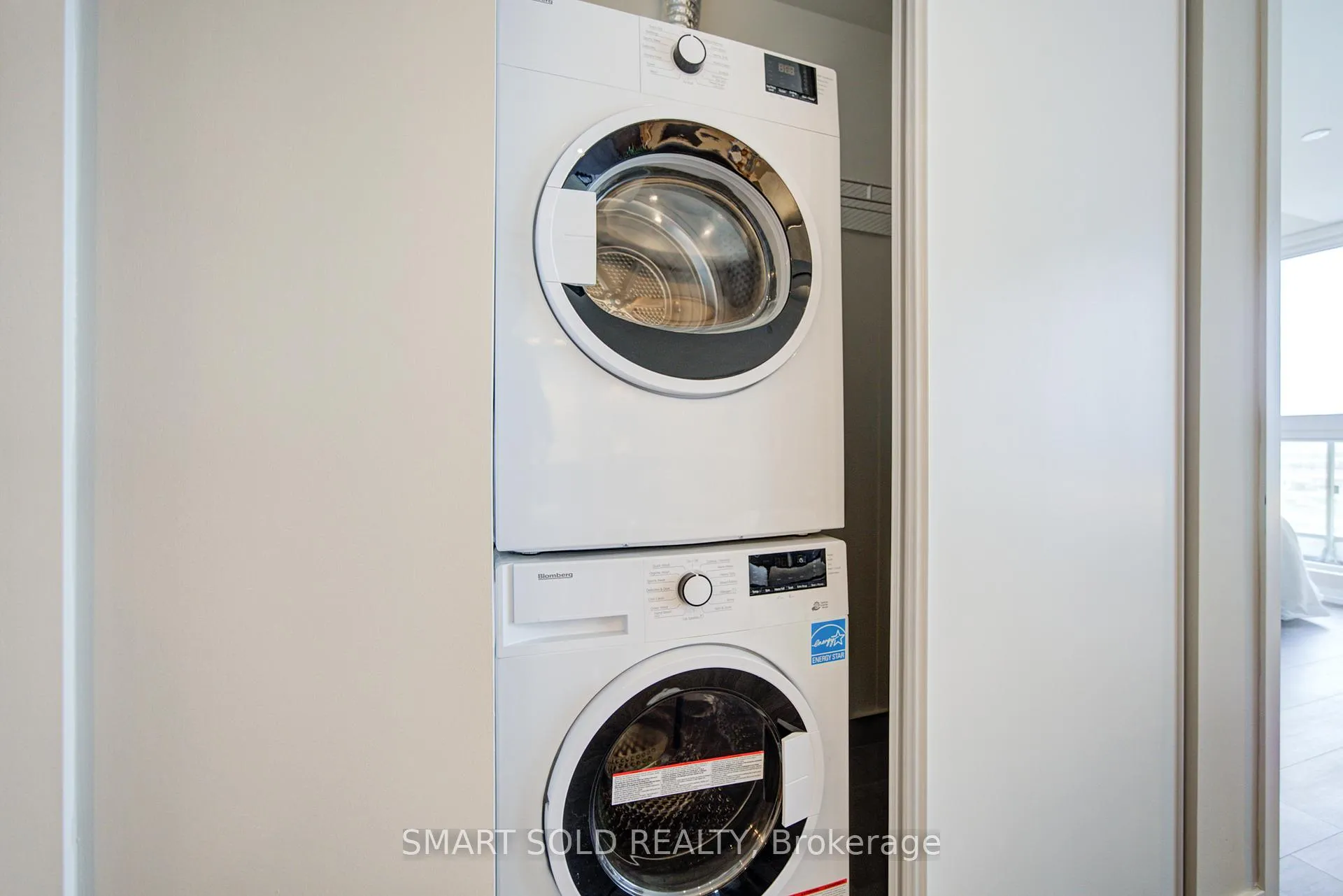 Photo 24 of Unit 1807, 1000 Portage Parkway, Vaughan, Vaughan Corporate Centre — HOMEH