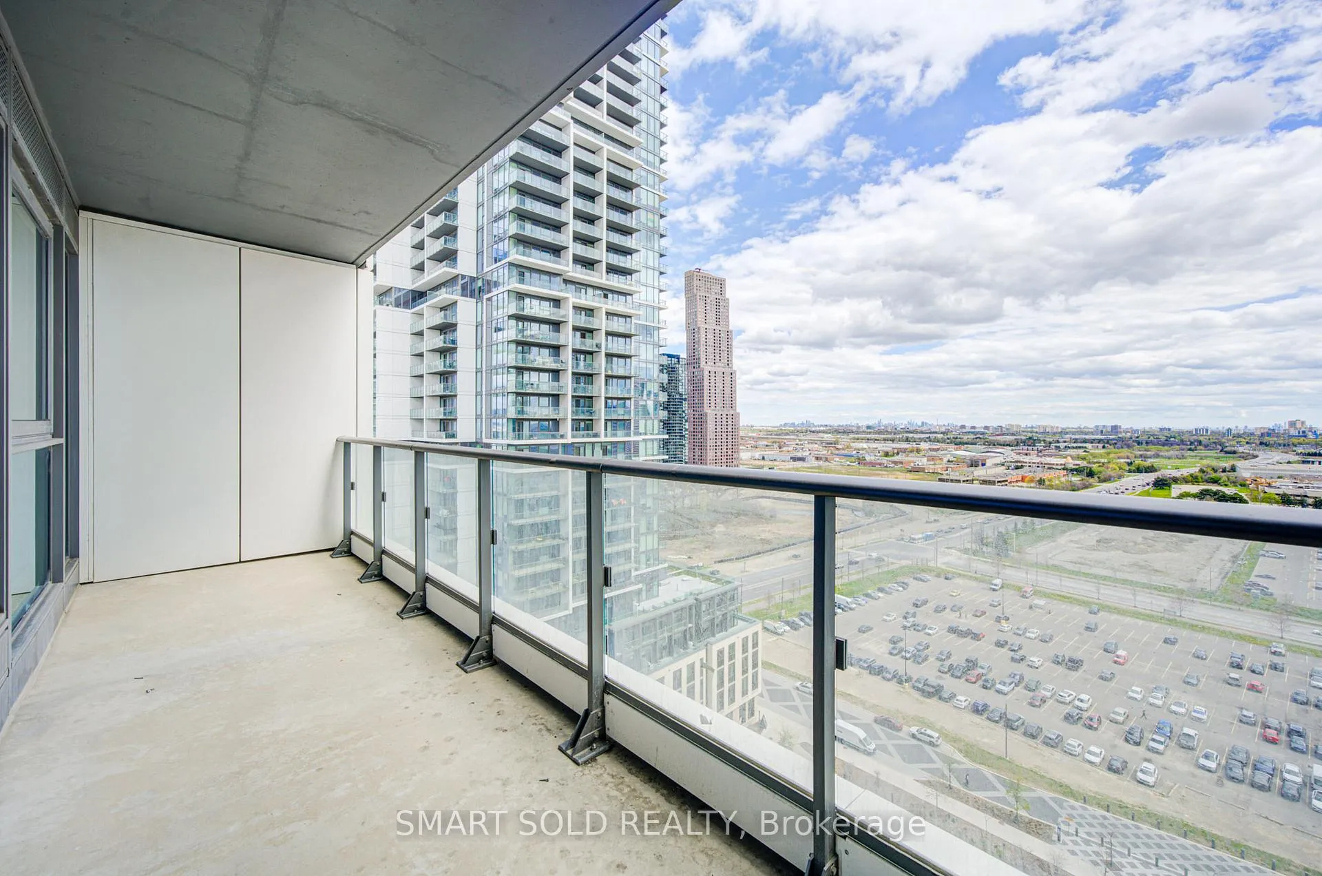 Photo 27 of Unit 1807, 1000 Portage Parkway, Vaughan, Vaughan Corporate Centre — HOMEH