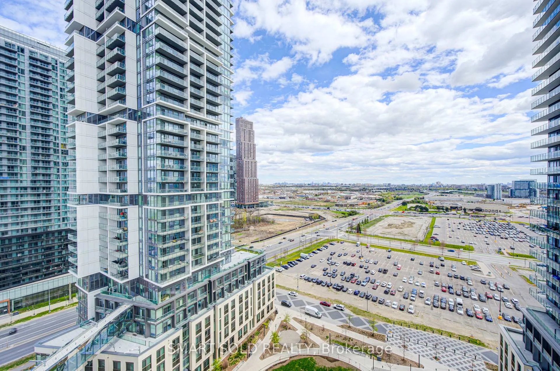Photo 36 of Unit 1807, 1000 Portage Parkway, Vaughan, Vaughan Corporate Centre — HOMEH