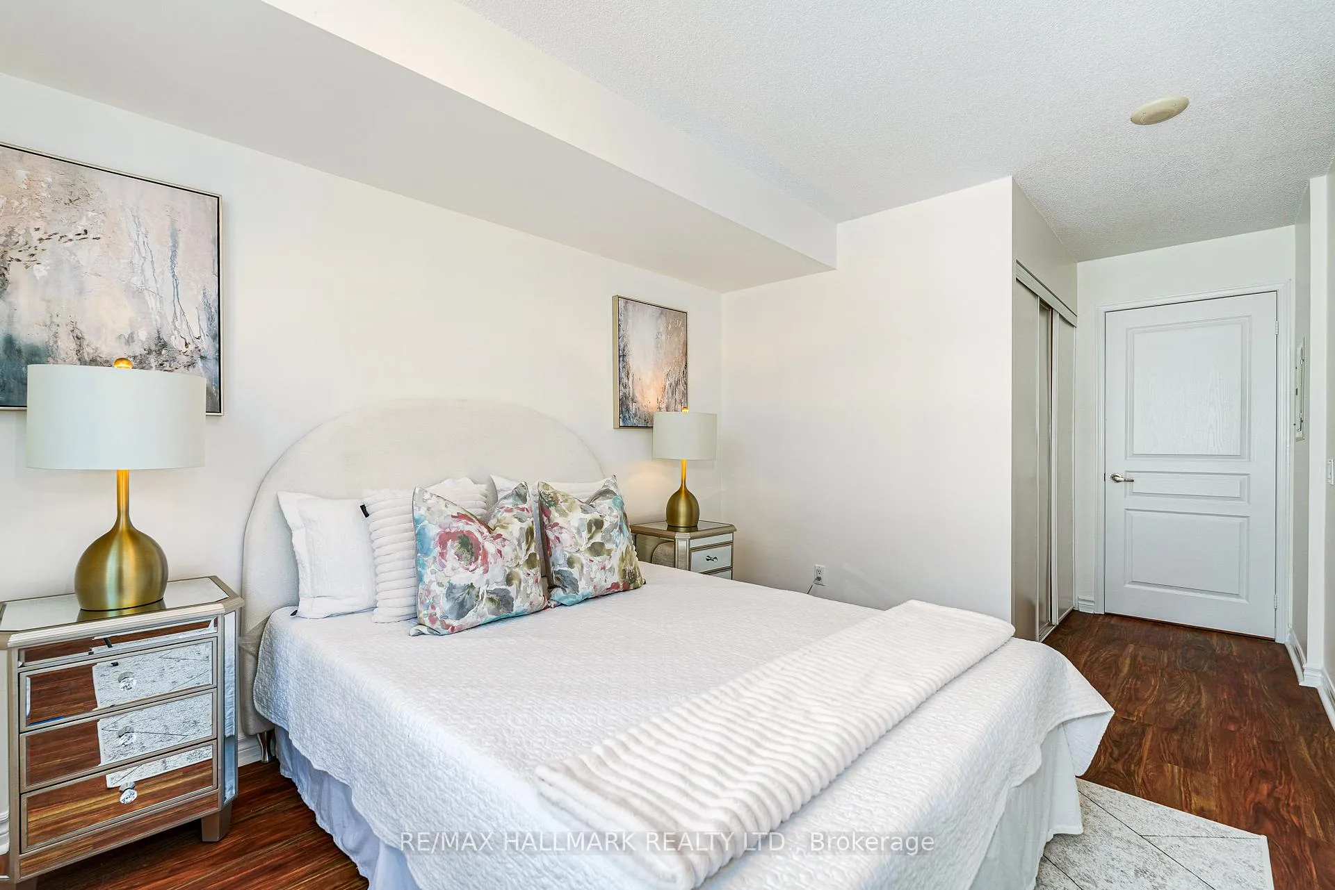 Photo 15 of Unit 311, 1863 Queen Street E, Toronto, The Beaches — HOMEH