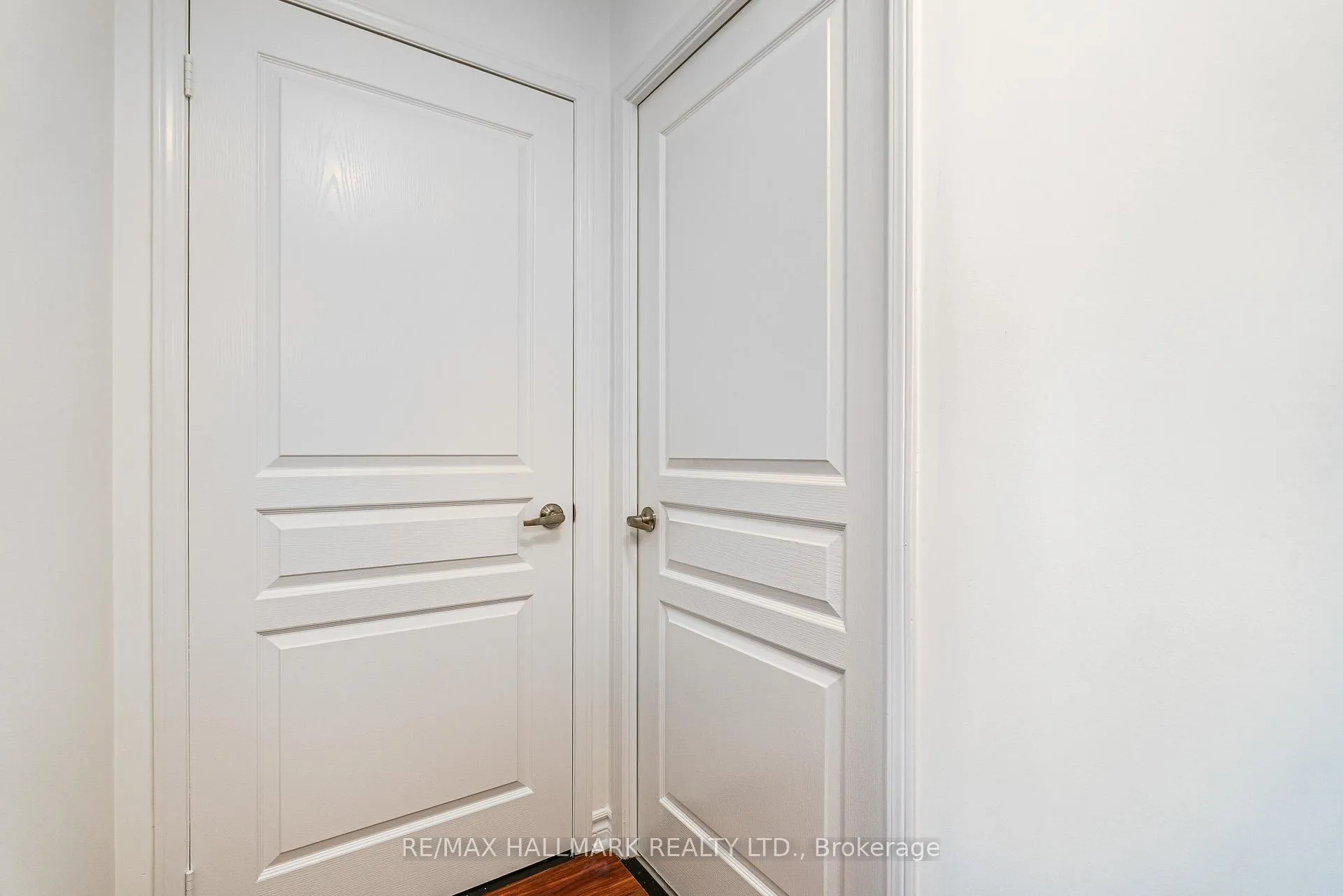 Photo 17 of Unit 311, 1863 Queen Street E, Toronto, The Beaches — HOMEH