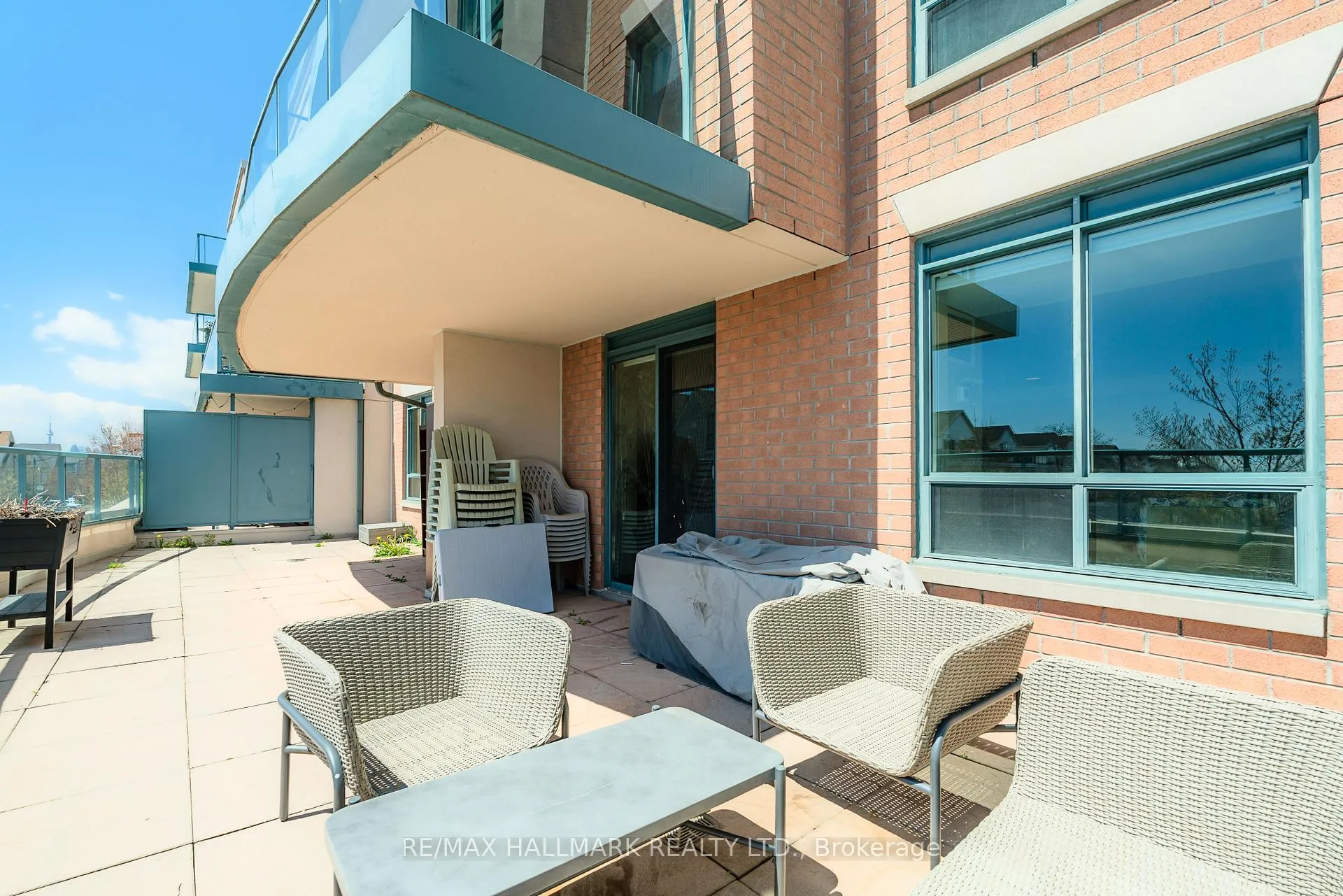Photo 23 of Unit 311, 1863 Queen Street E, Toronto, The Beaches — HOMEH
