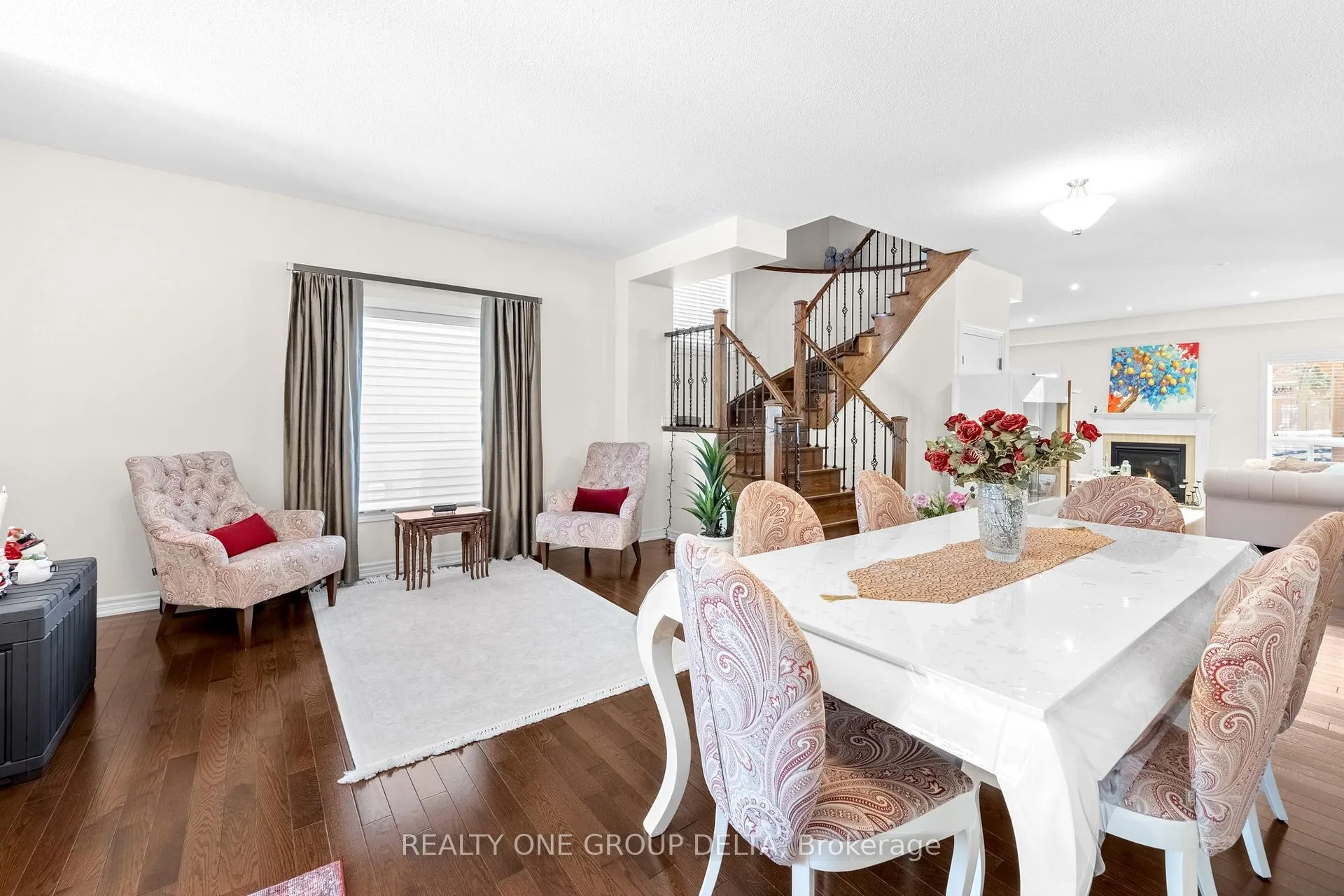 Photo 7 of 8 Charlemagne Avenue, Barrie, Innis-Shore — HOMEH