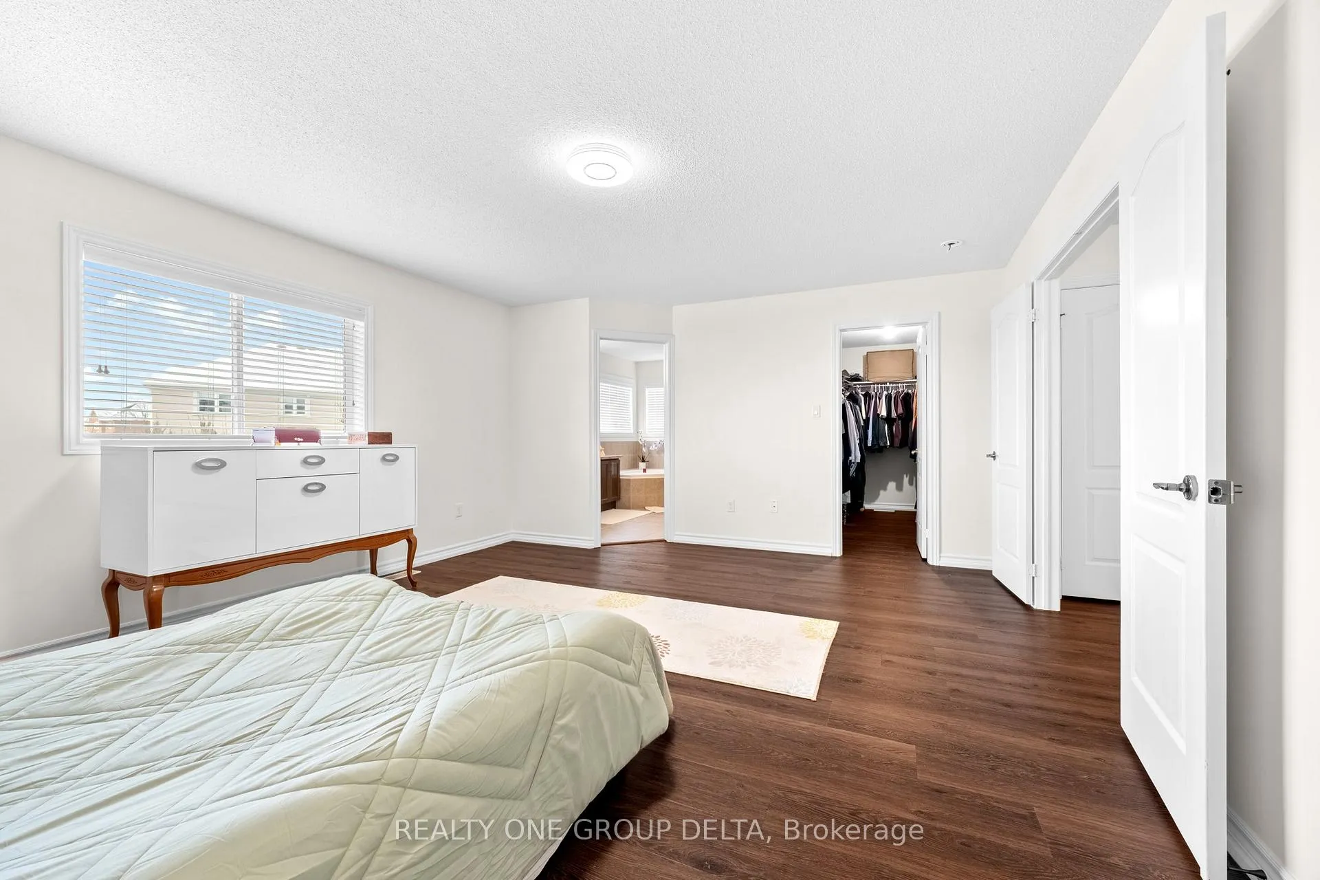 Photo 22 of 8 Charlemagne Avenue, Barrie, Innis-Shore — HOMEH