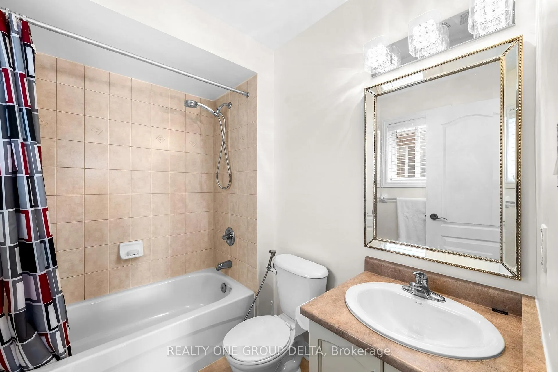 Photo 33 of 8 Charlemagne Avenue, Barrie, Innis-Shore — HOMEH