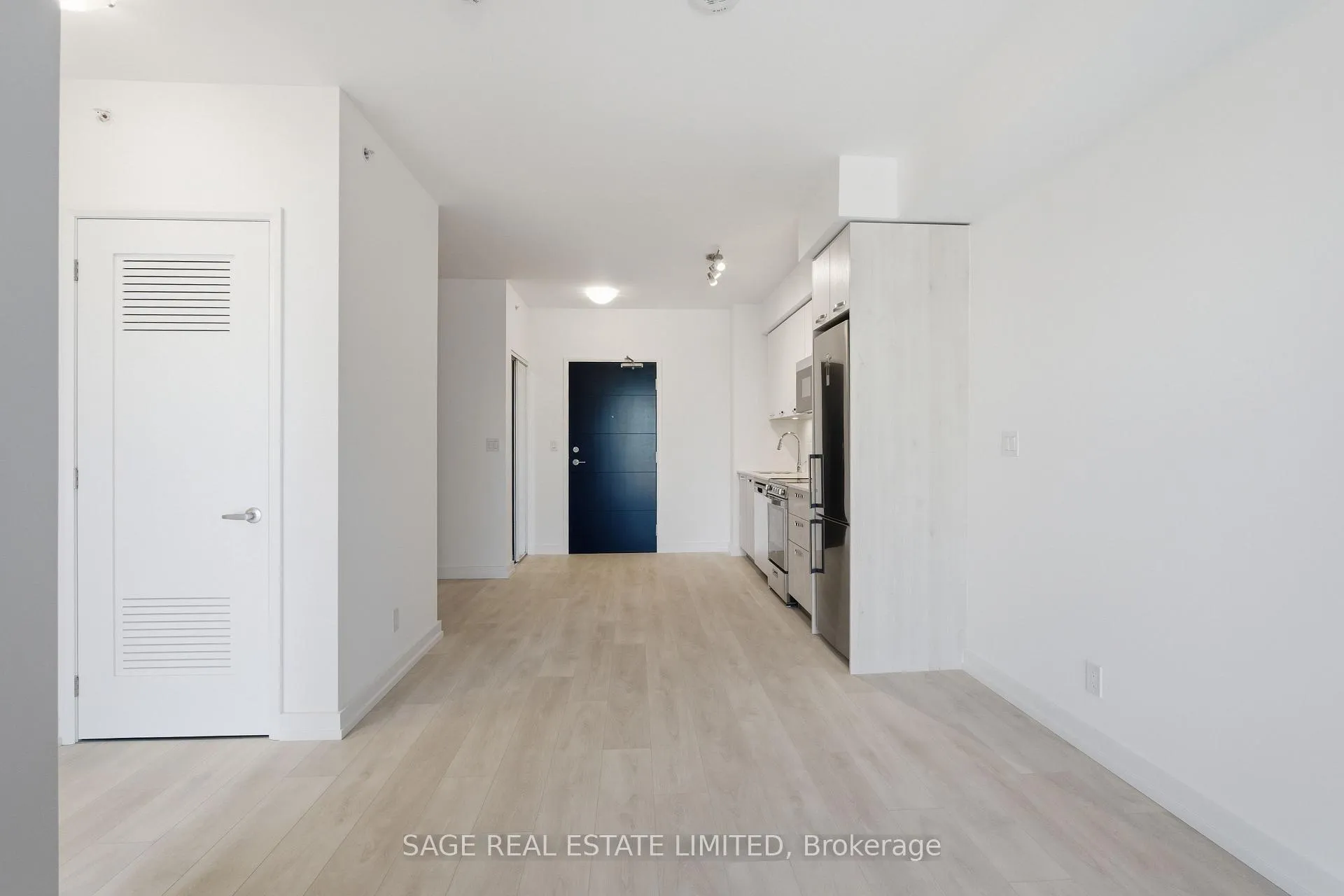 Photo 8 of Unit 711, 75 James Street S, Hamilton, Corktown — HOMEH