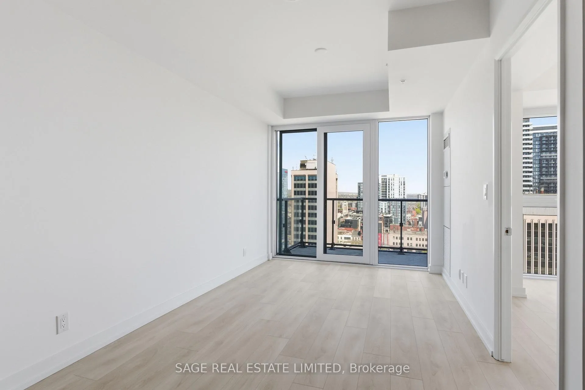 Photo 4 of Unit 1409, 75 James Street S, Hamilton, Corktown — HOMEH