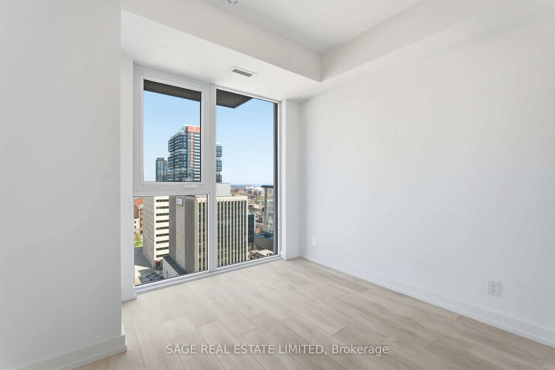 Photo 7 of Unit 1409, 75 James Street S, Hamilton, Corktown — HOMEH