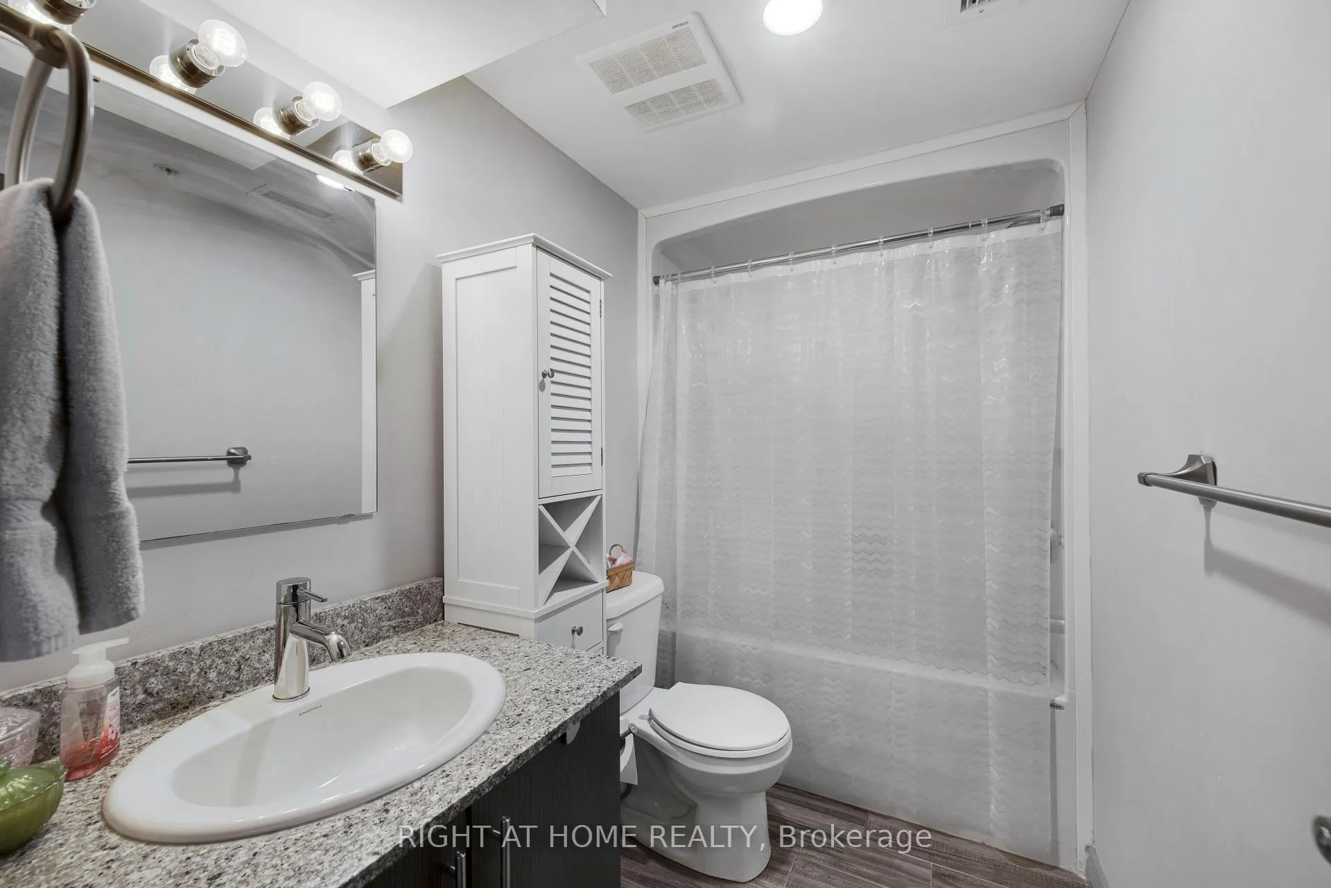 Photo 11 of Unit B415, 275 Larch Street, Waterloo, Beechwood/University — HOMEH