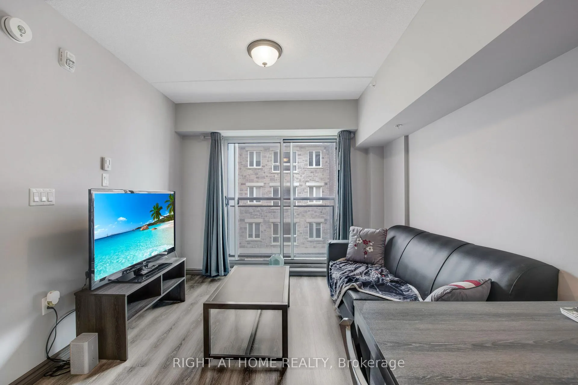 Photo 17 of Unit B415, 275 Larch Street, Waterloo, Beechwood/University — HOMEH