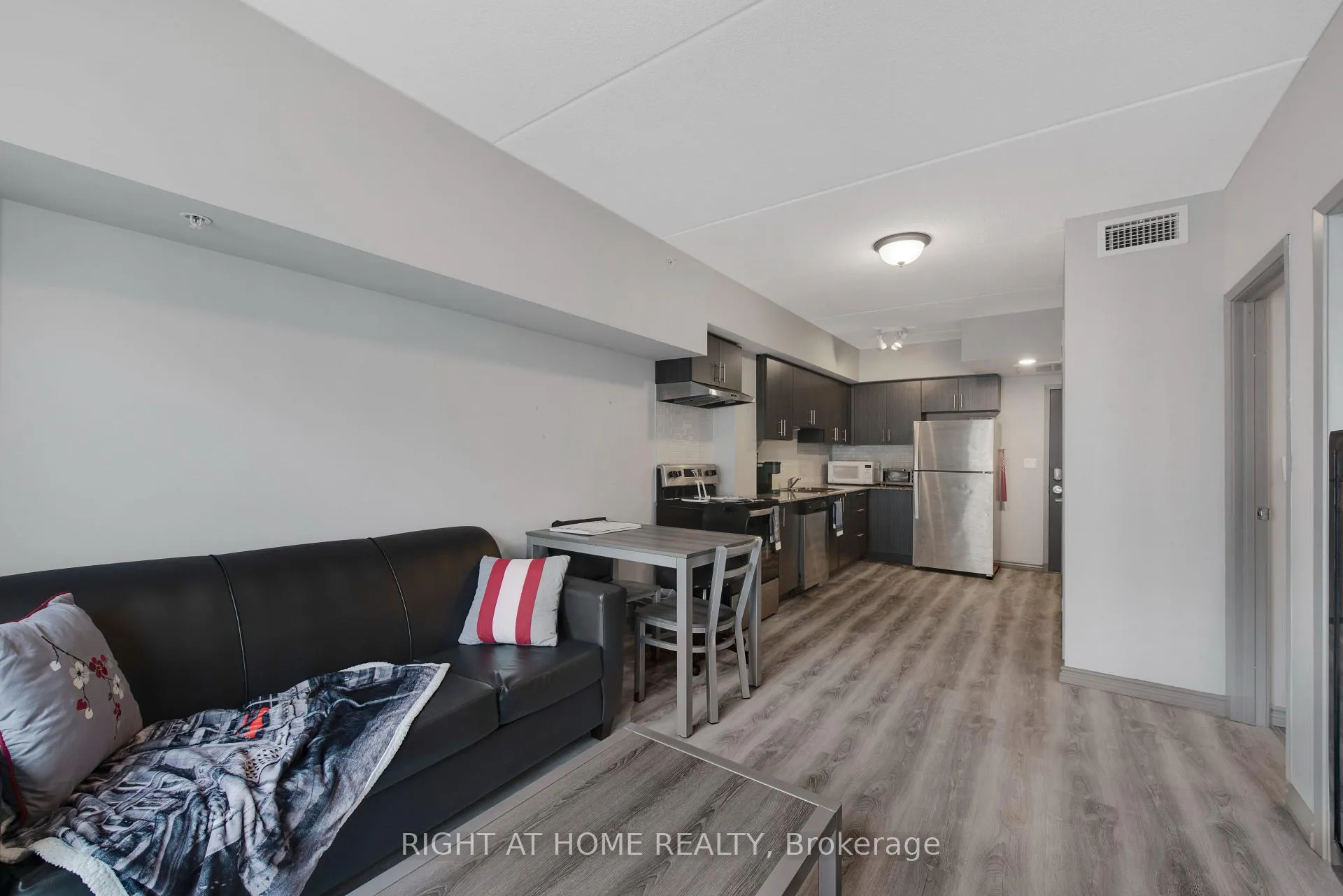 Photo 19 of Unit B415, 275 Larch Street, Waterloo, Beechwood/University — HOMEH