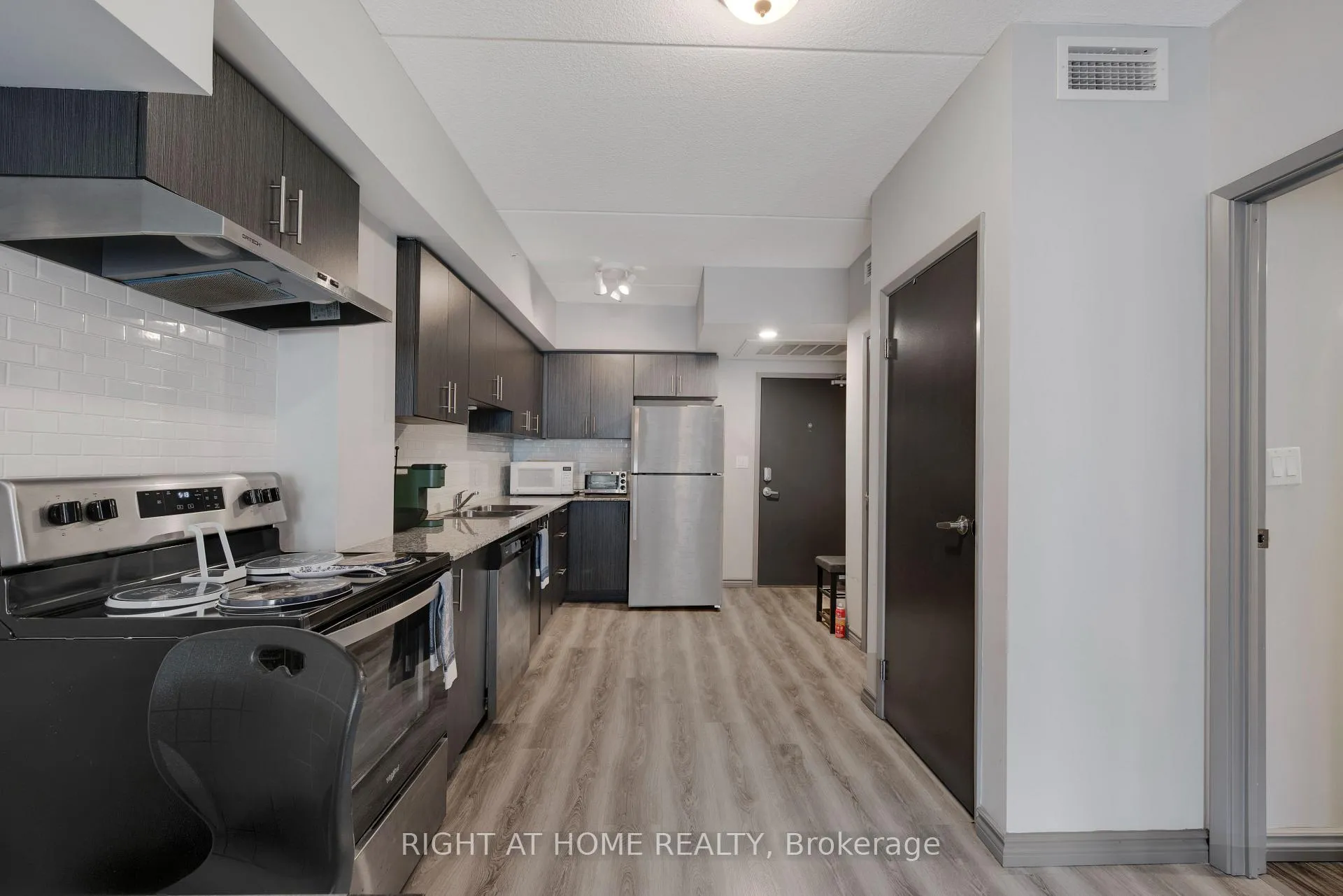 Photo 20 of Unit B415, 275 Larch Street, Waterloo, Beechwood/University — HOMEH