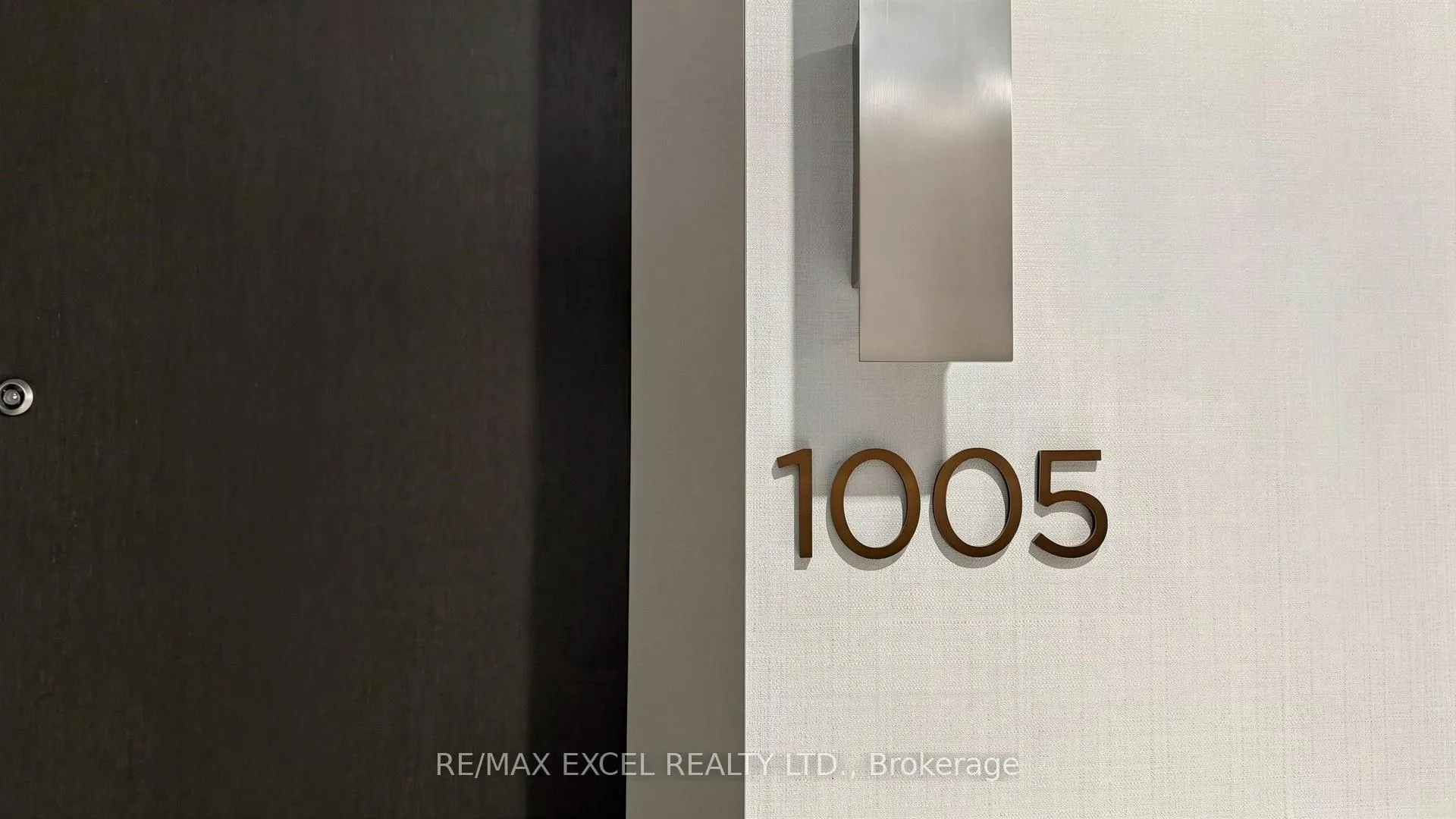 Photo 4 of Unit 1005, 8 Water Walk Drive, Markham, Unionville — HOMEH