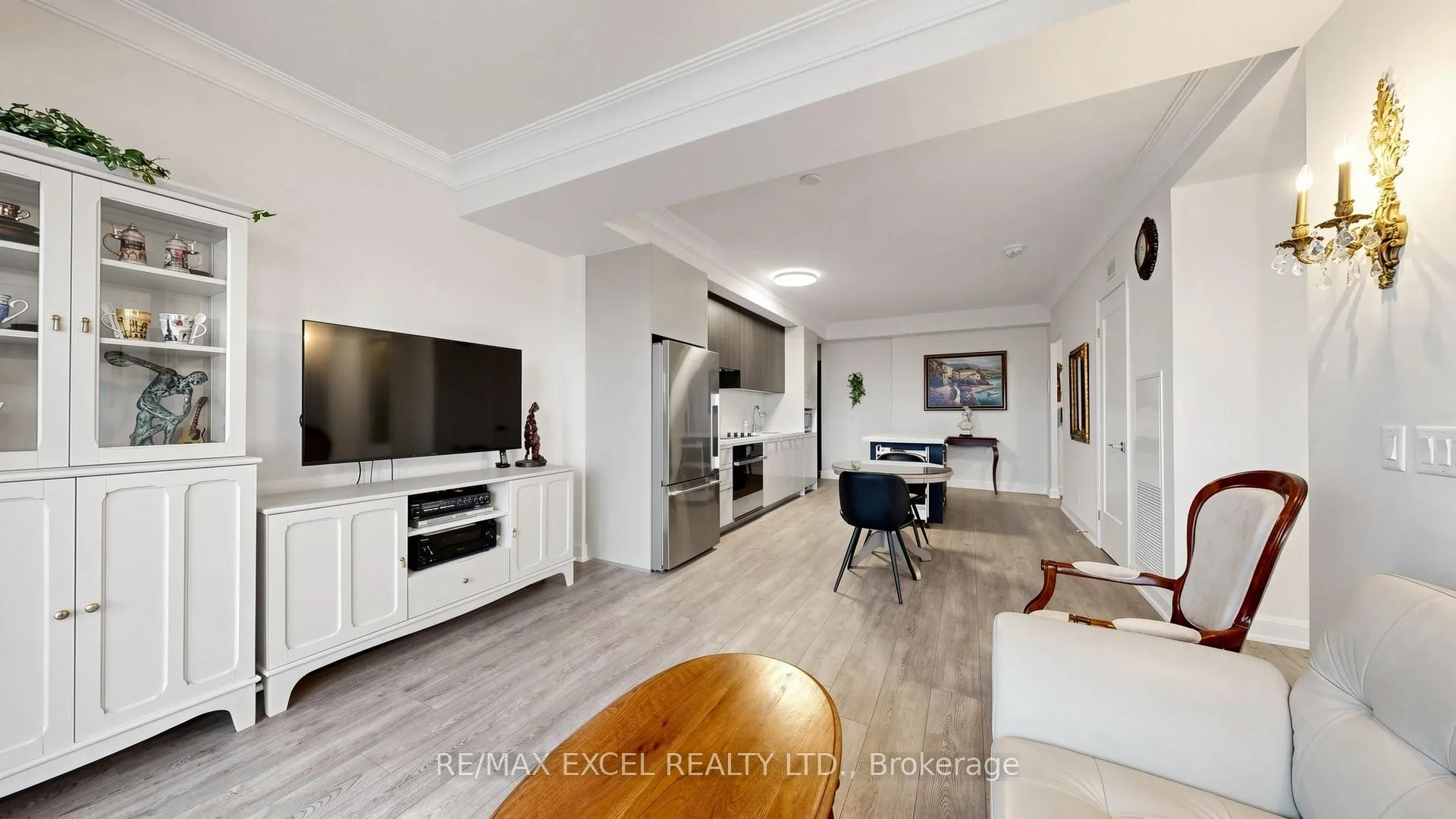 Photo 12 of Unit 1005, 8 Water Walk Drive, Markham, Unionville — HOMEH