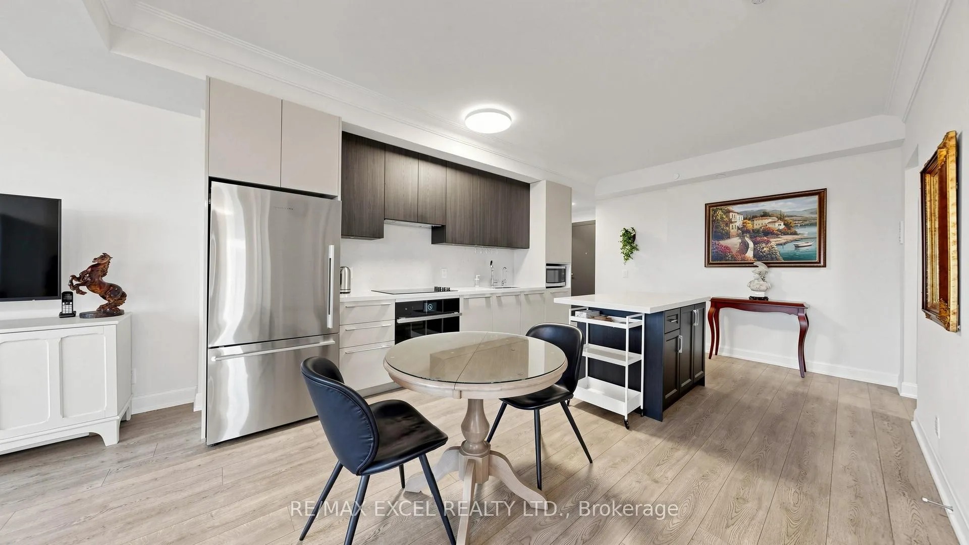 Photo 15 of Unit 1005, 8 Water Walk Drive, Markham, Unionville — HOMEH