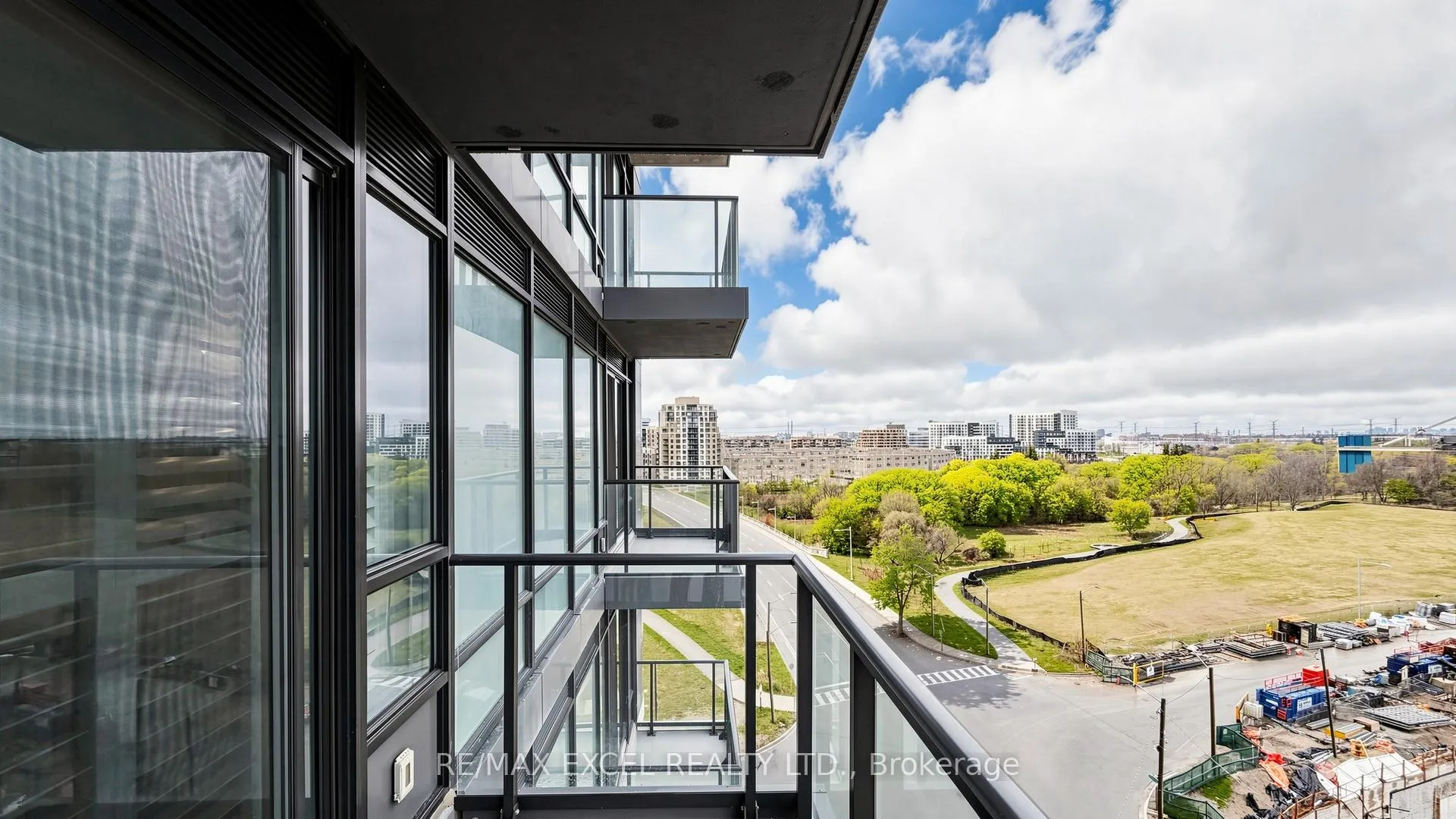 Photo 29 of Unit 1005, 8 Water Walk Drive, Markham, Unionville — HOMEH
