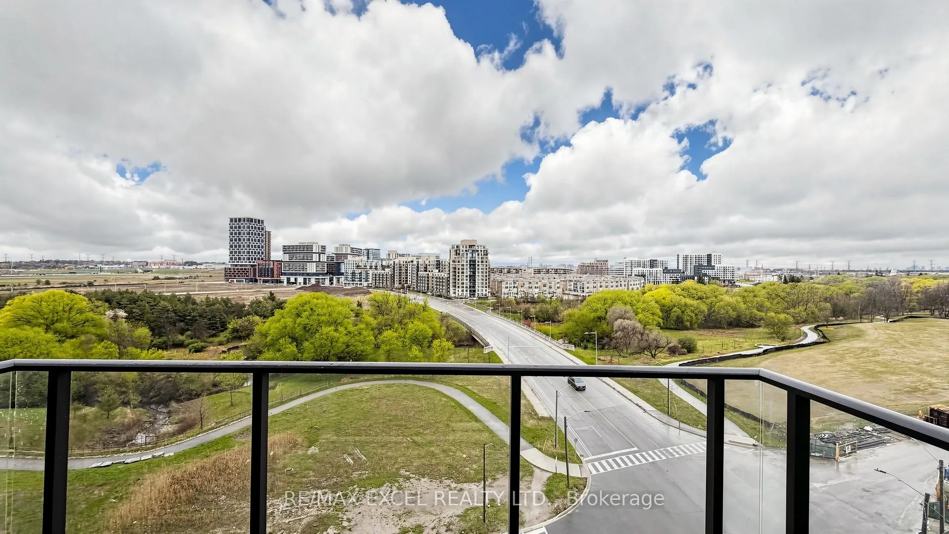 Photo 31 of Unit 1005, 8 Water Walk Drive, Markham, Unionville — HOMEH