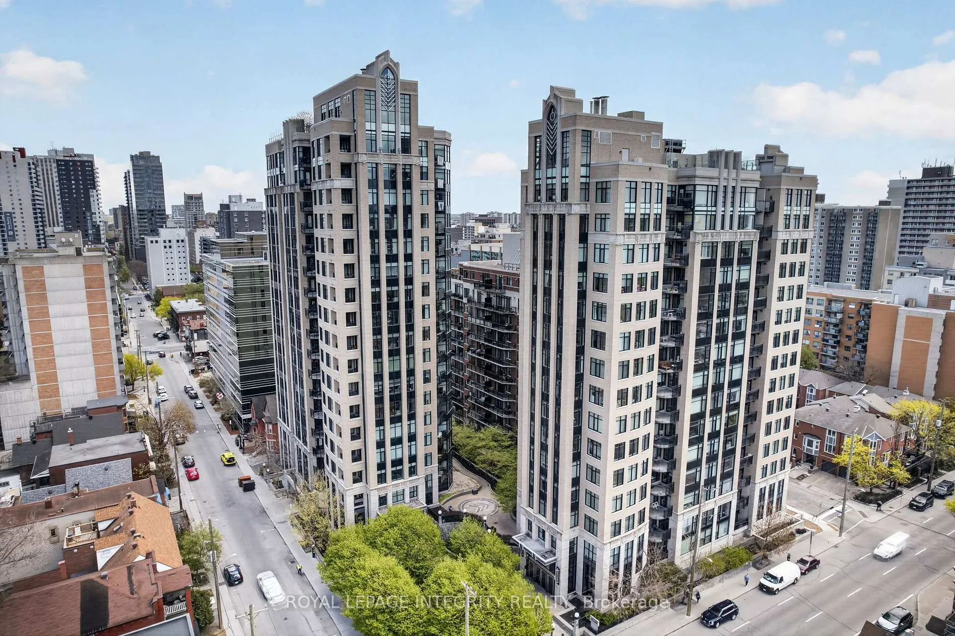 Front of Unit 1612, 235 Kent Street