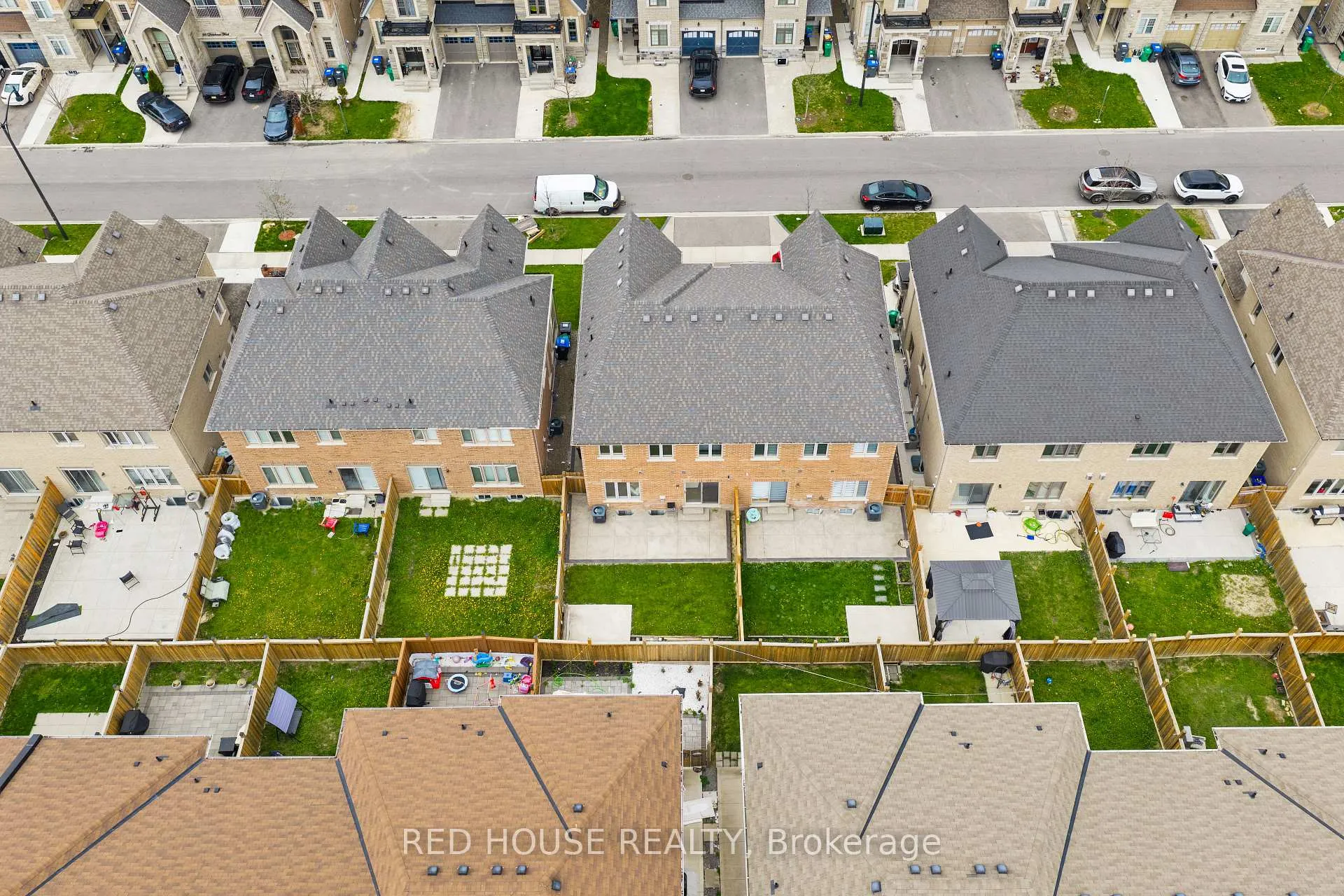 Photo 49 of 46 Dolobram Trail, Brampton, Northwest Brampton — HOMEH