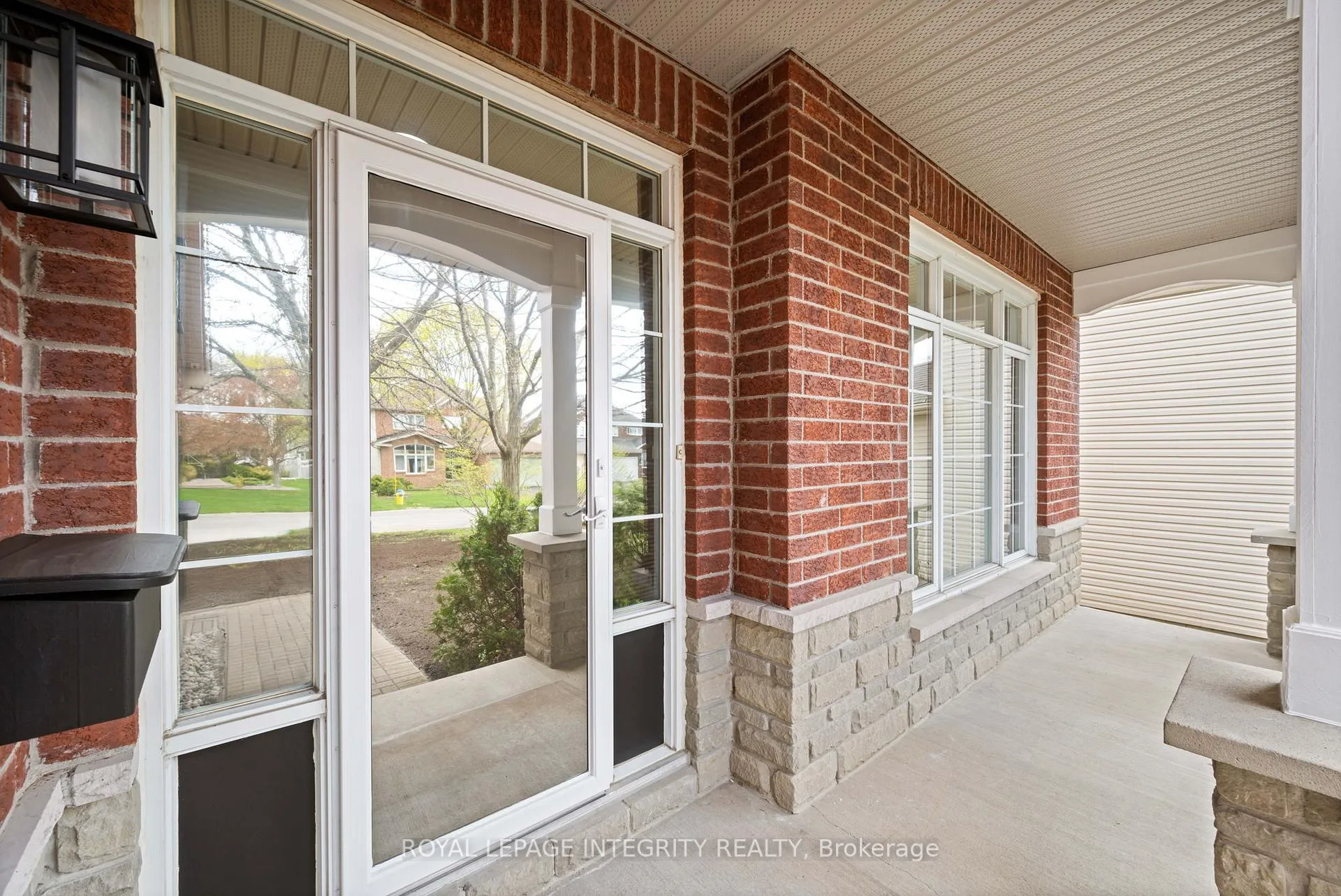 Photo 3 of 41 Bramblewood Crescent N, Ottawa, Kanata - Bridlewood — HOMEH