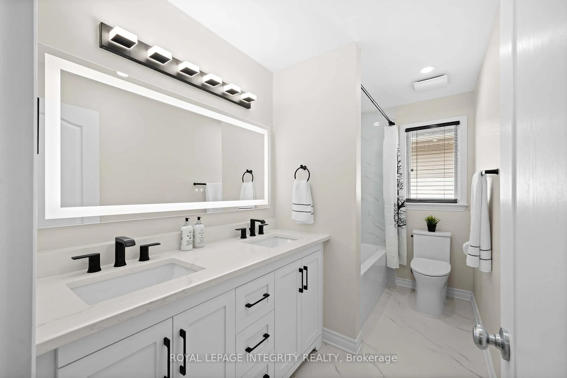 Photo 26 of 41 Bramblewood Crescent N, Ottawa, Kanata - Bridlewood — HOMEH