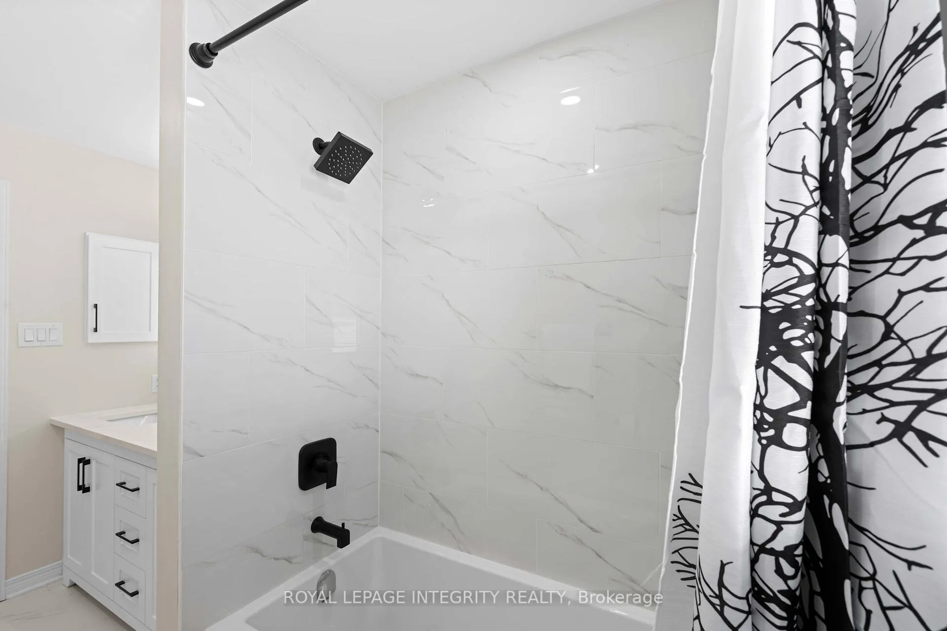Photo 27 of 41 Bramblewood Crescent N, Ottawa, Kanata - Bridlewood — HOMEH