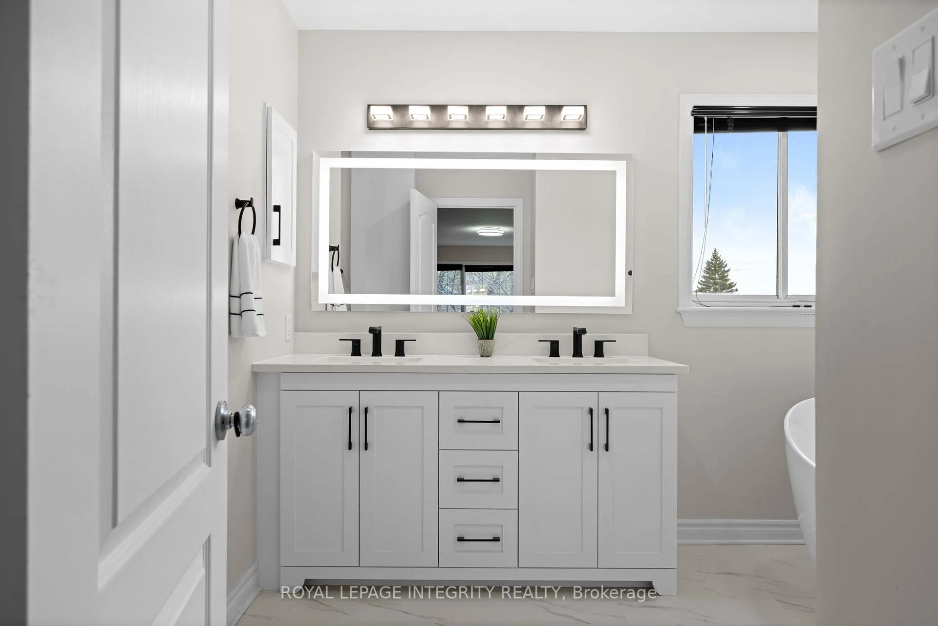Photo 36 of 41 Bramblewood Crescent N, Ottawa, Kanata - Bridlewood — HOMEH