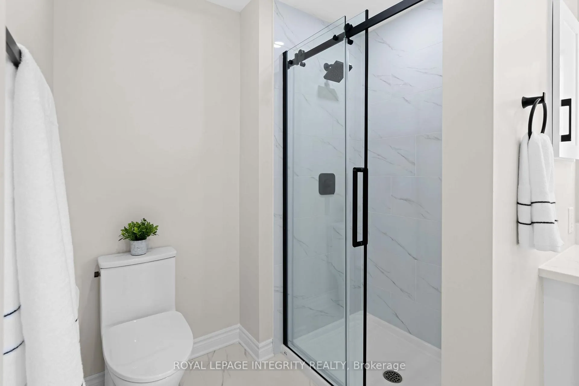 Photo 38 of 41 Bramblewood Crescent N, Ottawa, Kanata - Bridlewood — HOMEH