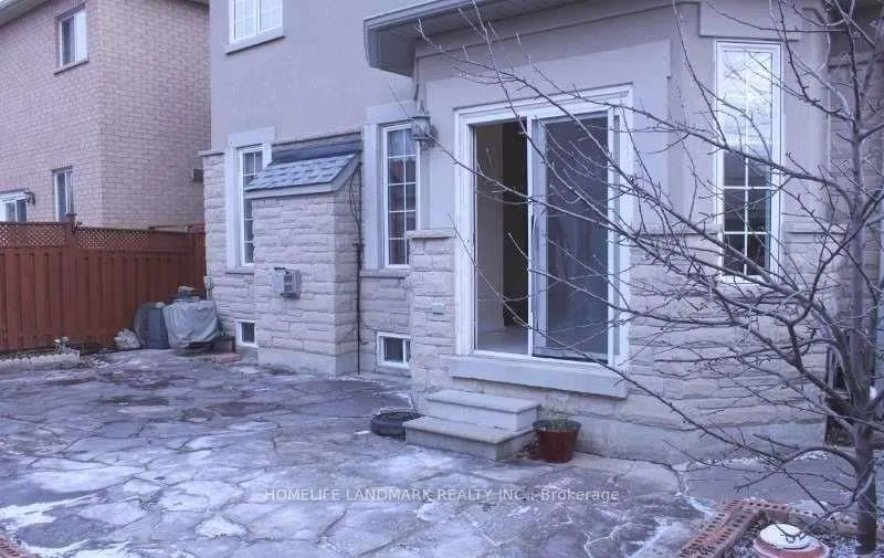Photo 2 of 141 Fox Hound Crescent, Vaughan, Vellore Village — HOMEH