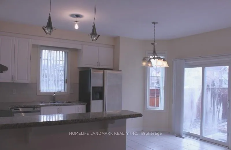 Photo 4 of 141 Fox Hound Crescent, Vaughan, Vellore Village — HOMEH