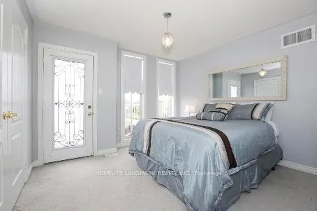 Photo 5 of 141 Fox Hound Crescent, Vaughan, Vellore Village — HOMEH