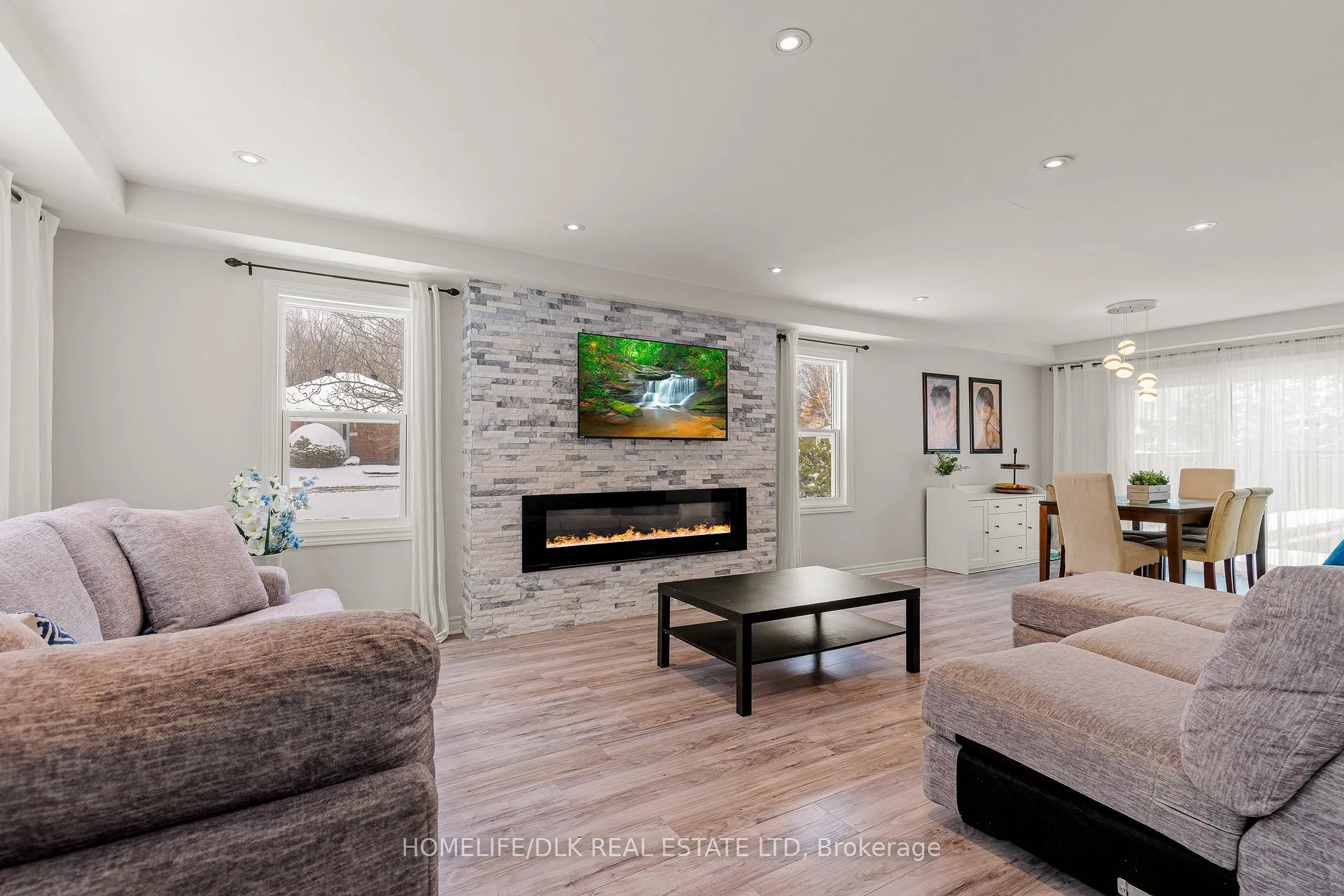 Photo 8 of 4 Baxter Drive, Brockville — HOMEH