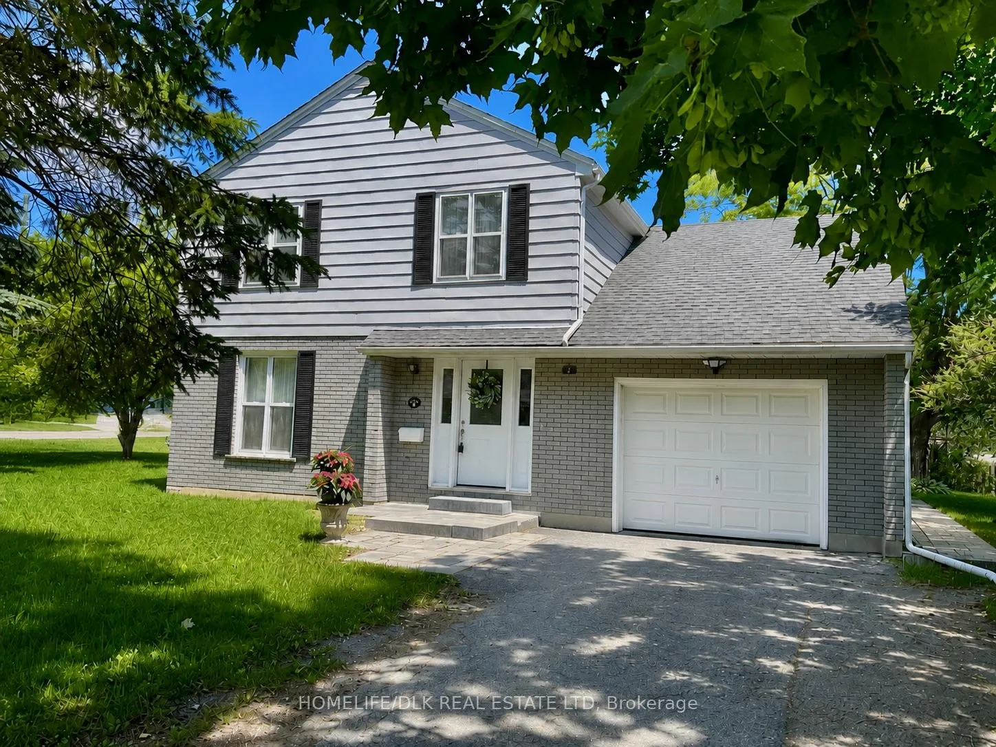Photo 1 of 4 Baxter Drive, Brockville — HOMEH