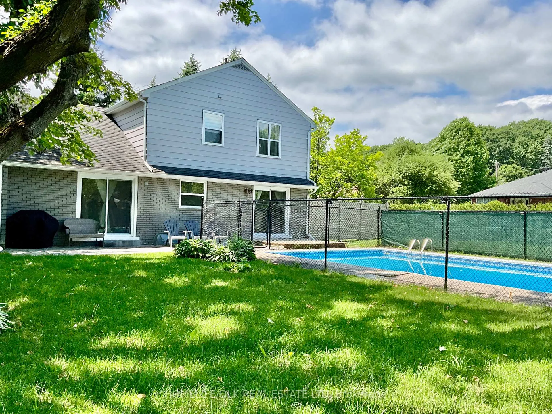 Photo 33 of 4 Baxter Drive, Brockville — HOMEH