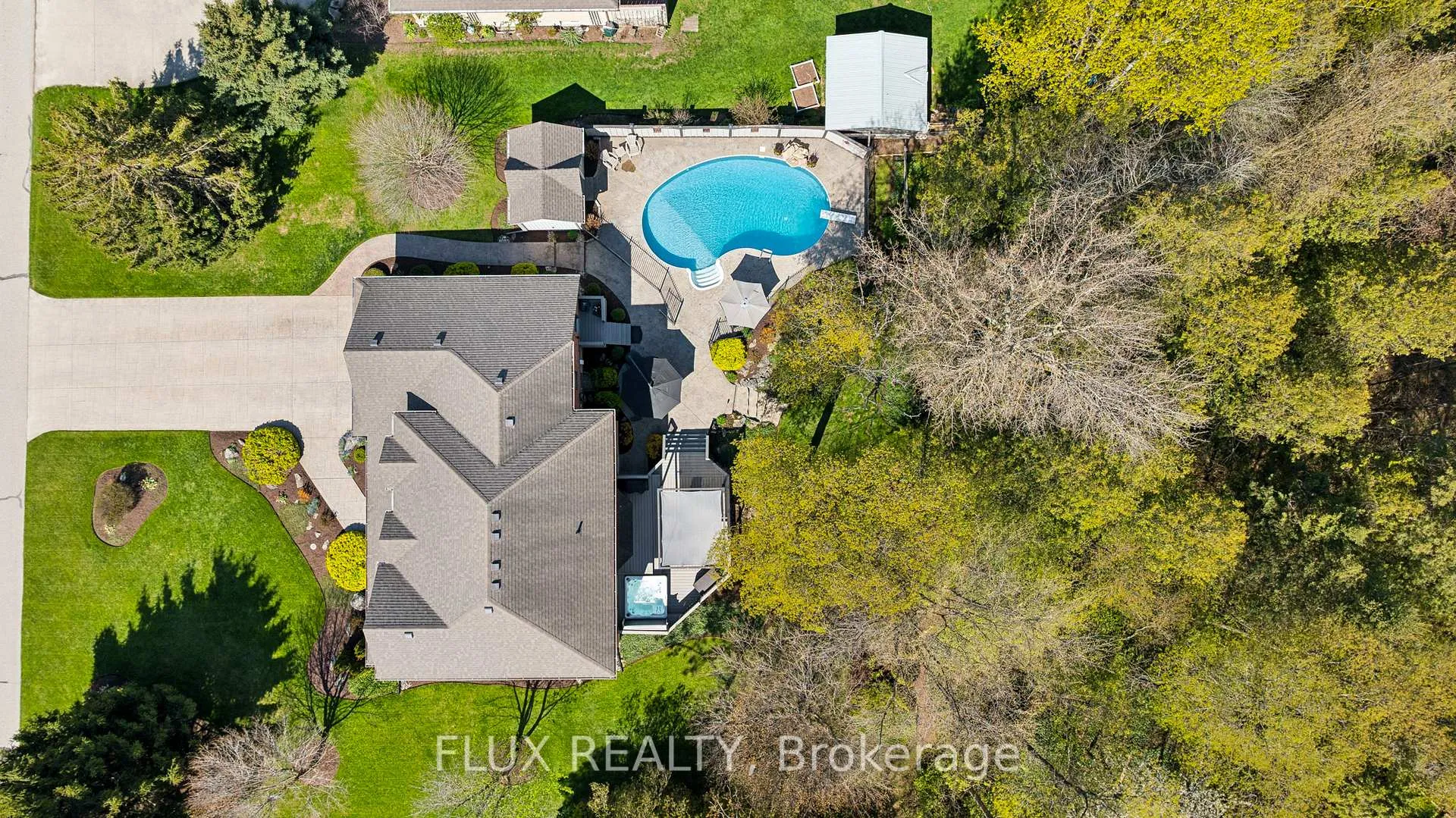 Photo 2 of 1033 Sunset Drive, Wellesley — HOMEH