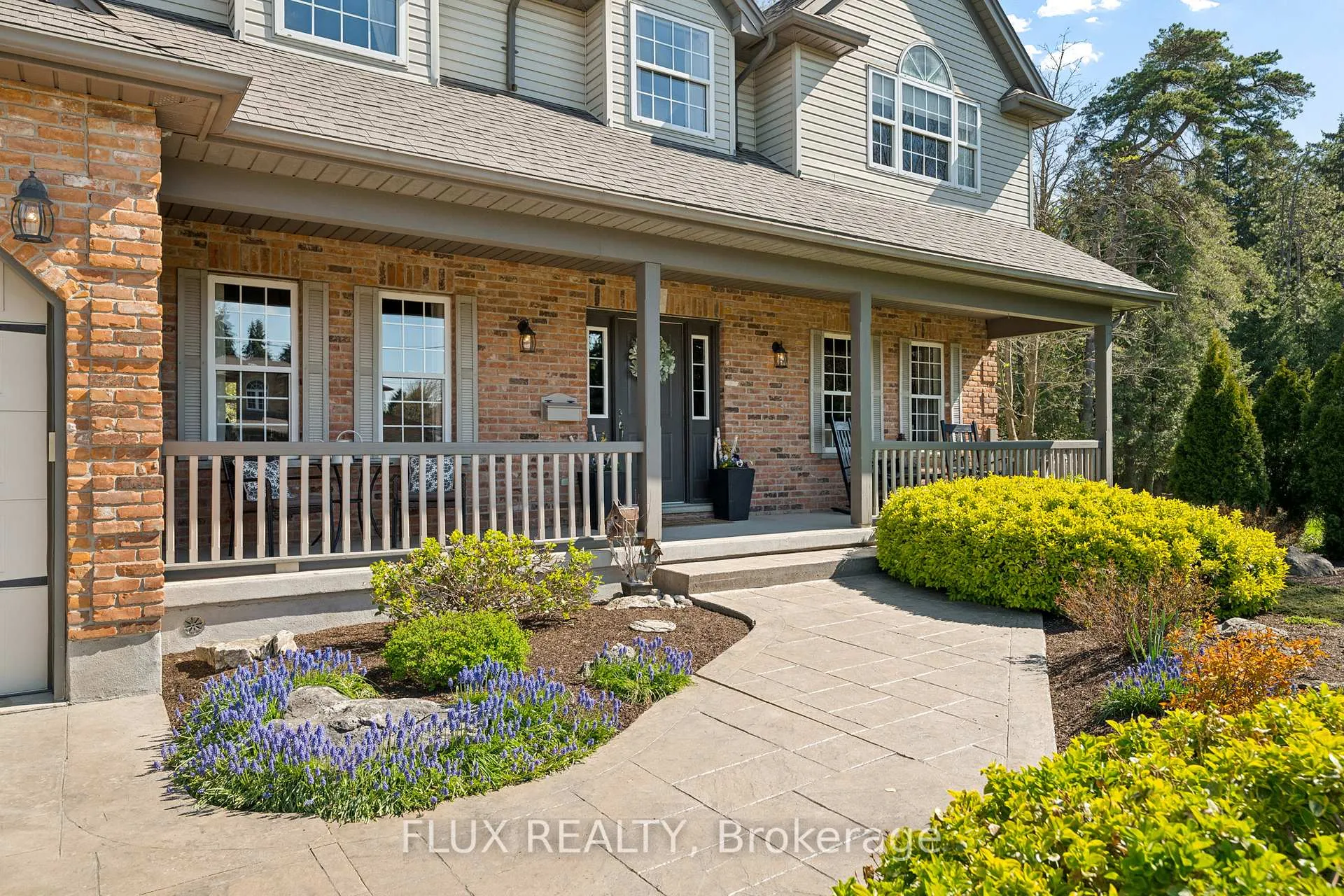 Photo 5 of 1033 Sunset Drive, Wellesley — HOMEH