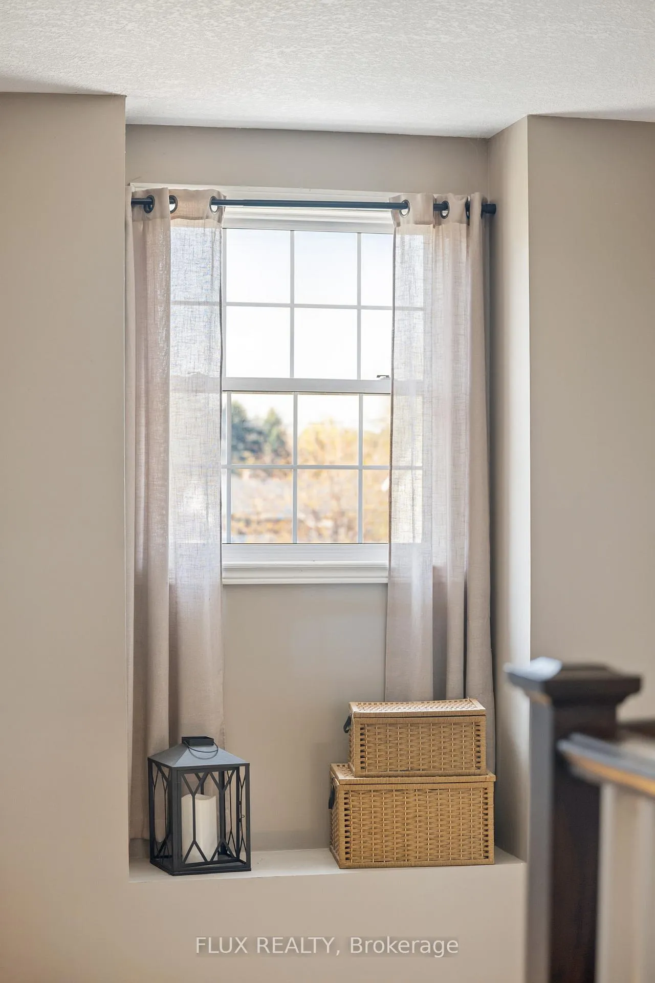 Photo 8 of 1033 Sunset Drive, Wellesley — HOMEH