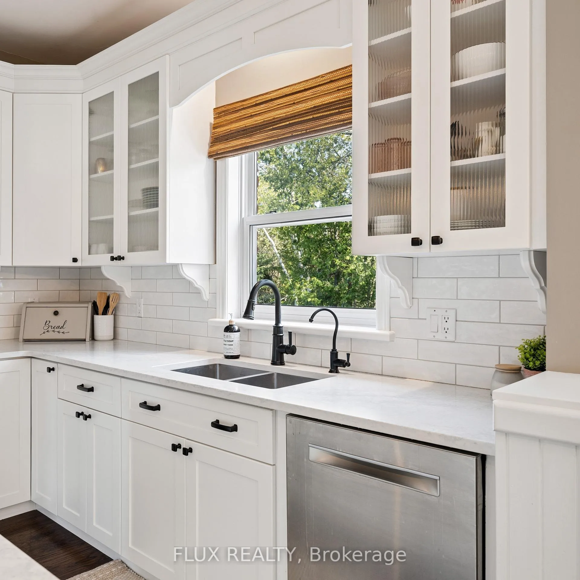 Photo 19 of 1033 Sunset Drive, Wellesley — HOMEH