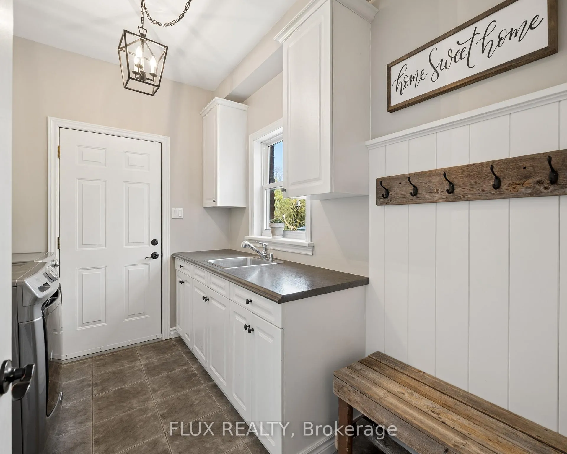 Photo 22 of 1033 Sunset Drive, Wellesley — HOMEH