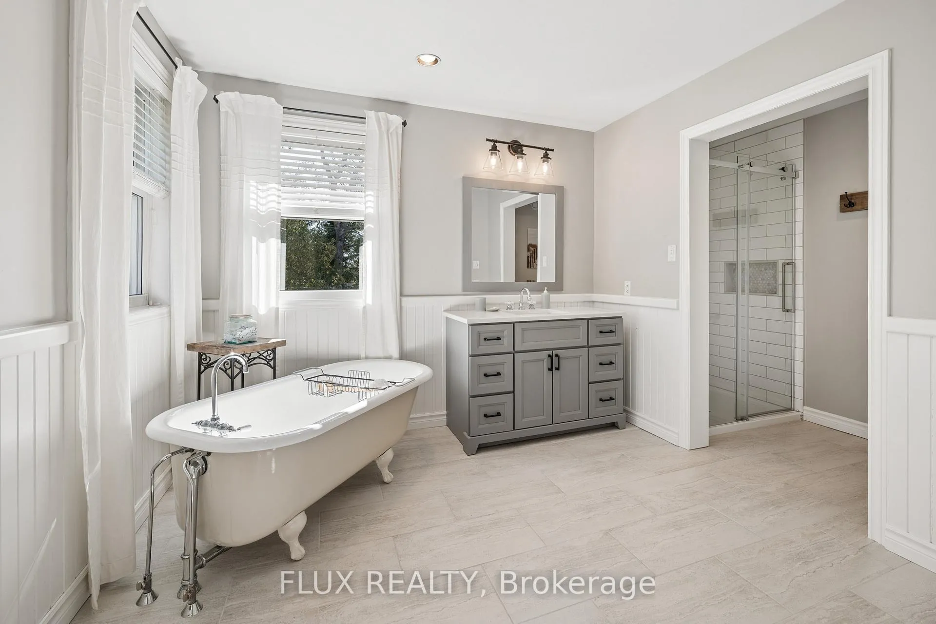 Photo 27 of 1033 Sunset Drive, Wellesley — HOMEH