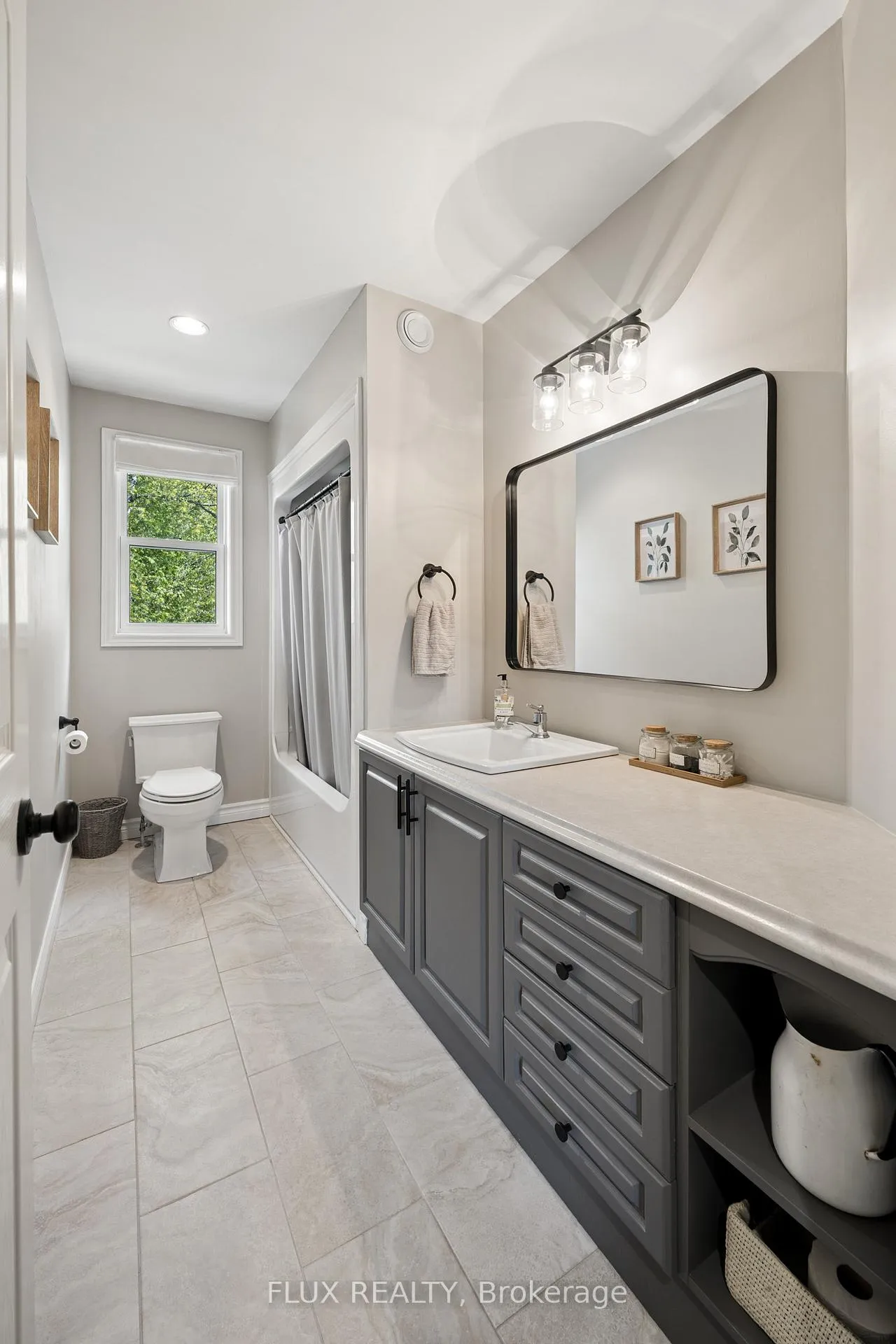 Photo 29 of 1033 Sunset Drive, Wellesley — HOMEH