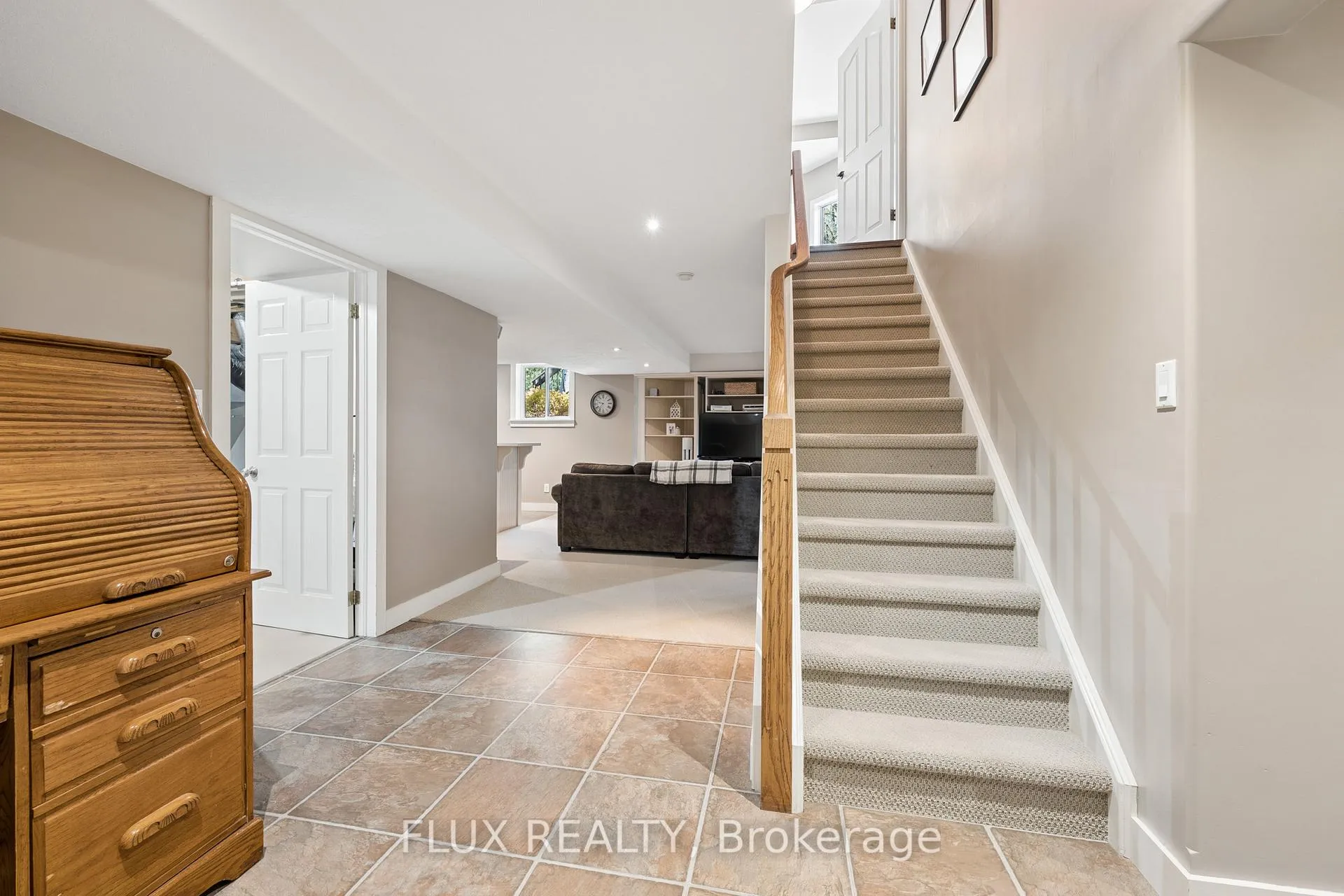 Photo 33 of 1033 Sunset Drive, Wellesley — HOMEH