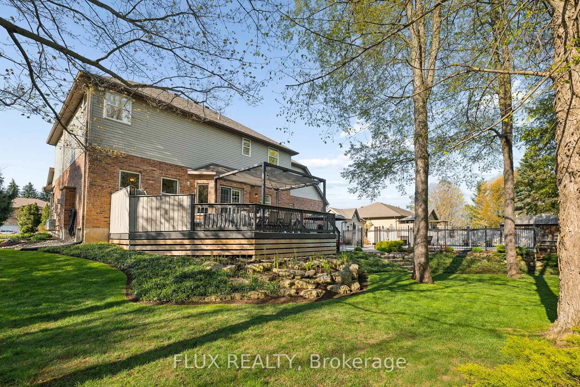 Photo 42 of 1033 Sunset Drive, Wellesley — HOMEH