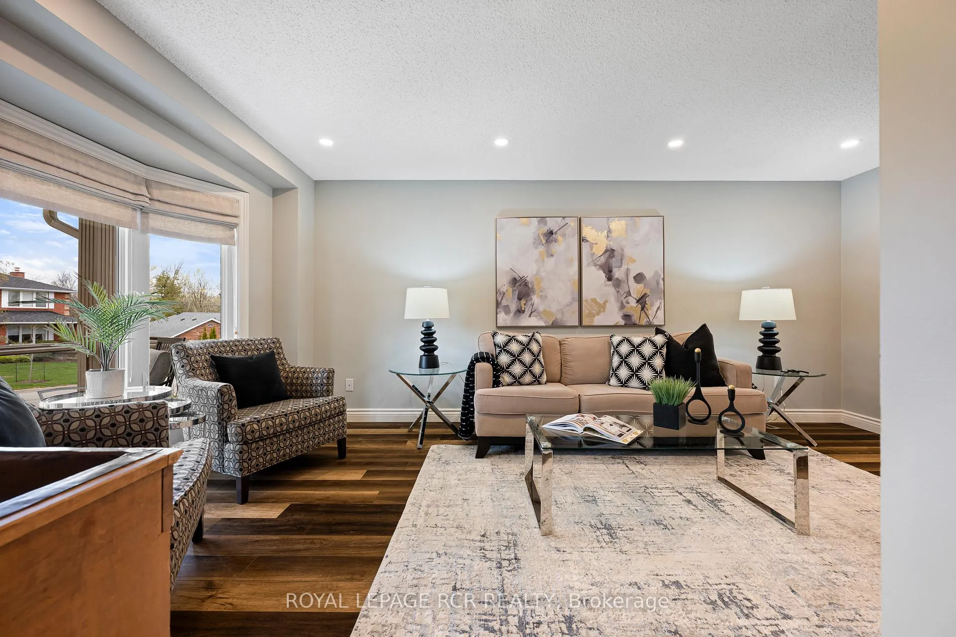 Photo 3 of 240 Oakwood Crescent, Orangeville — HOMEH