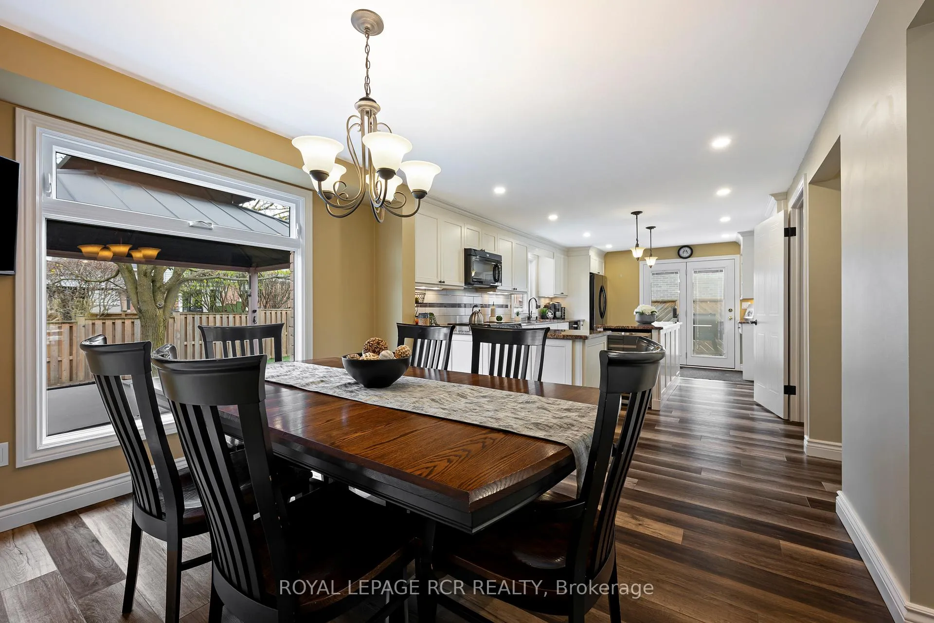 Photo 6 of 240 Oakwood Crescent, Orangeville — HOMEH